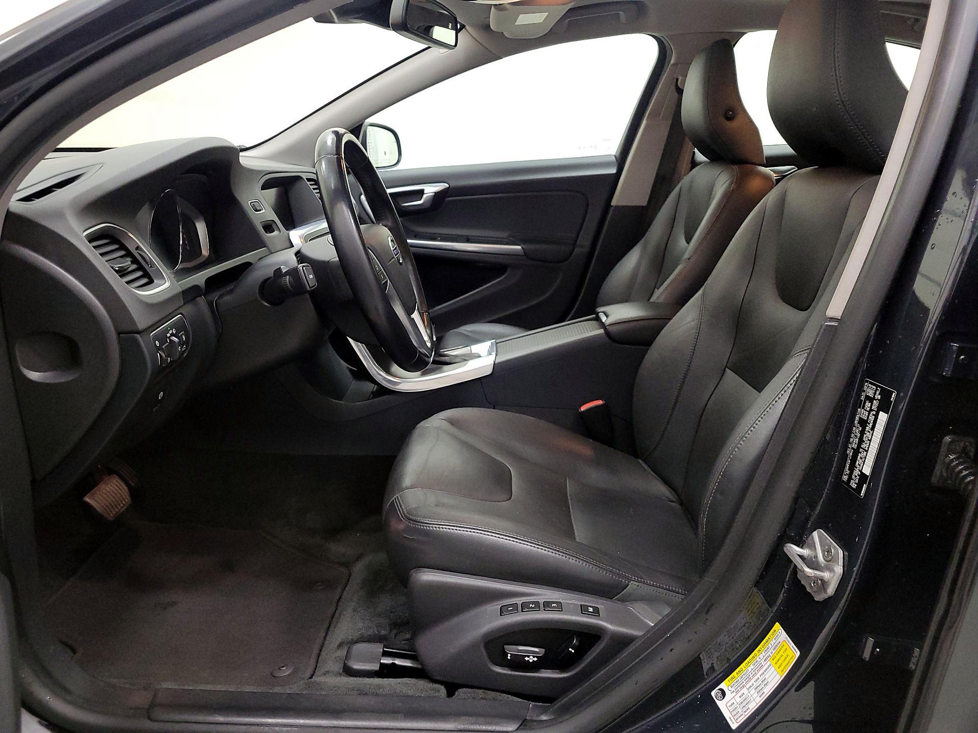 Thumbnail: 2015 Volvo S60 - 11