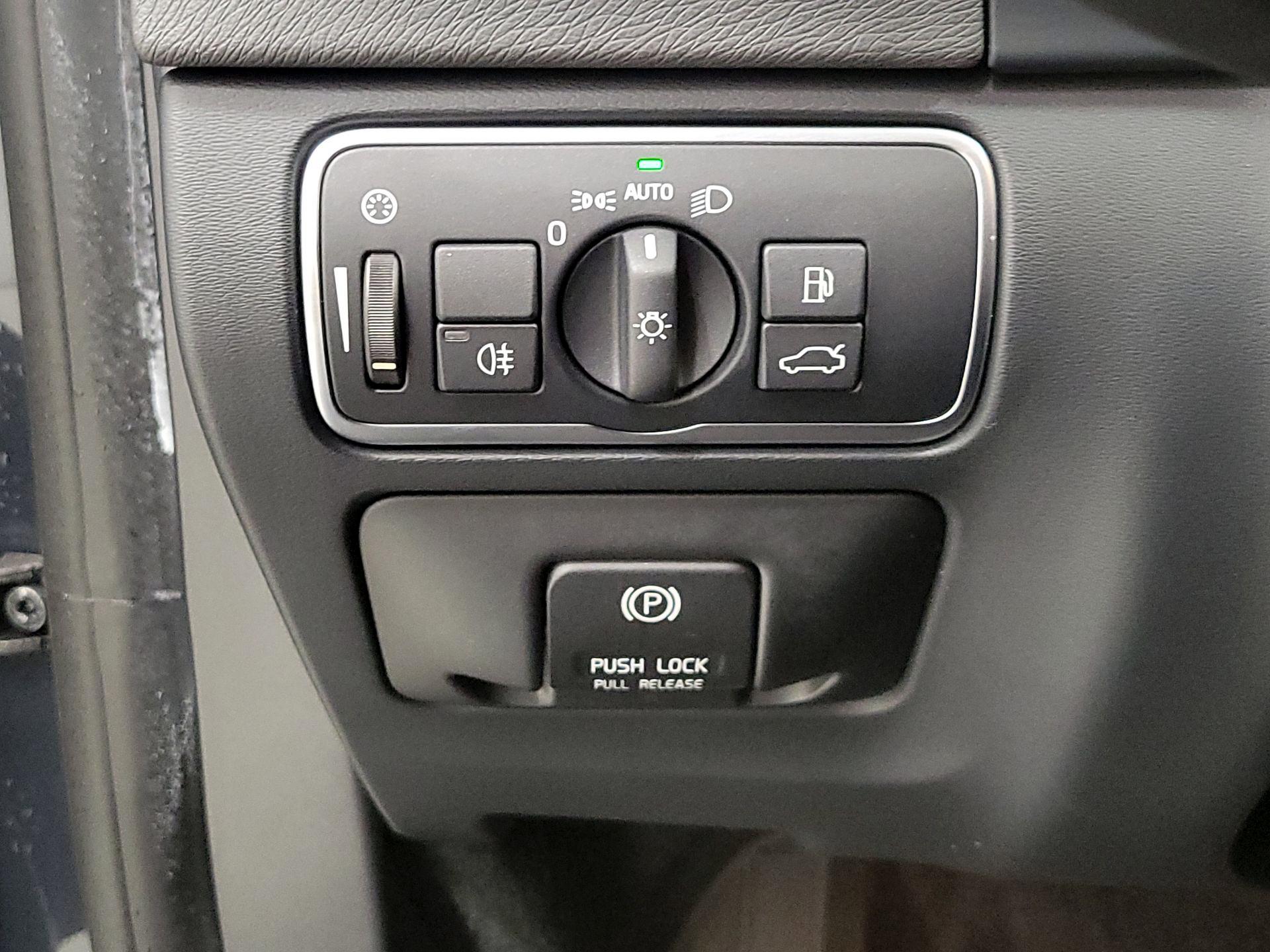 Thumbnail: 2015 Volvo S60 - 13