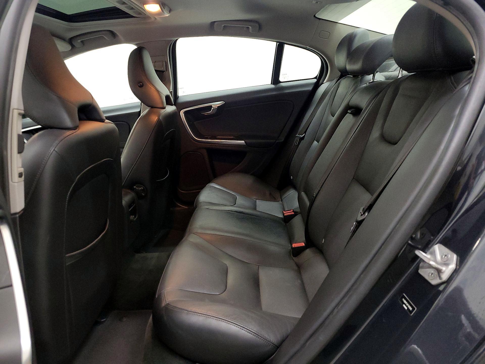 Thumbnail: 2015 Volvo S60 - 19