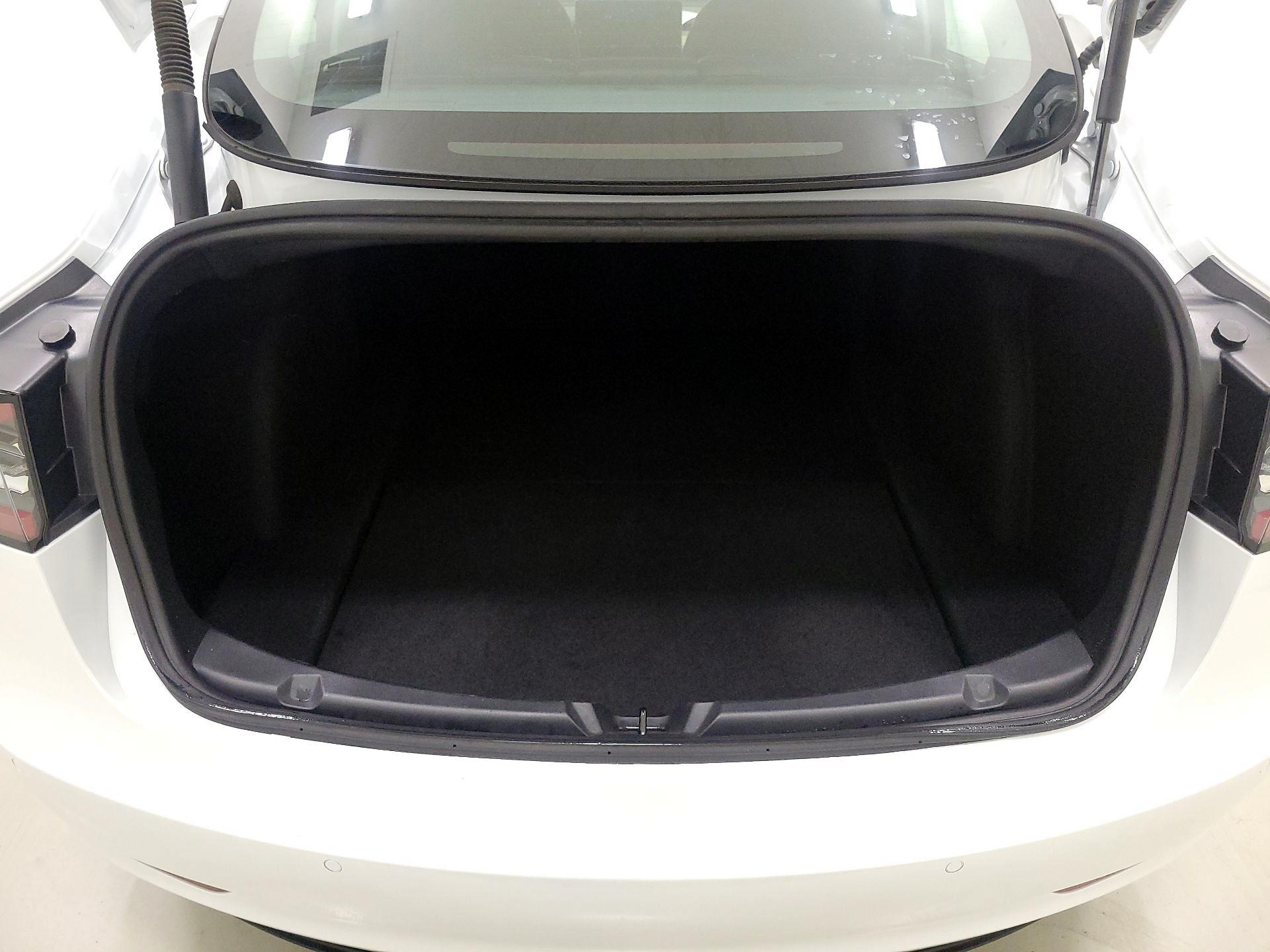 Thumbnail: 2022 Tesla Model 3 - 20