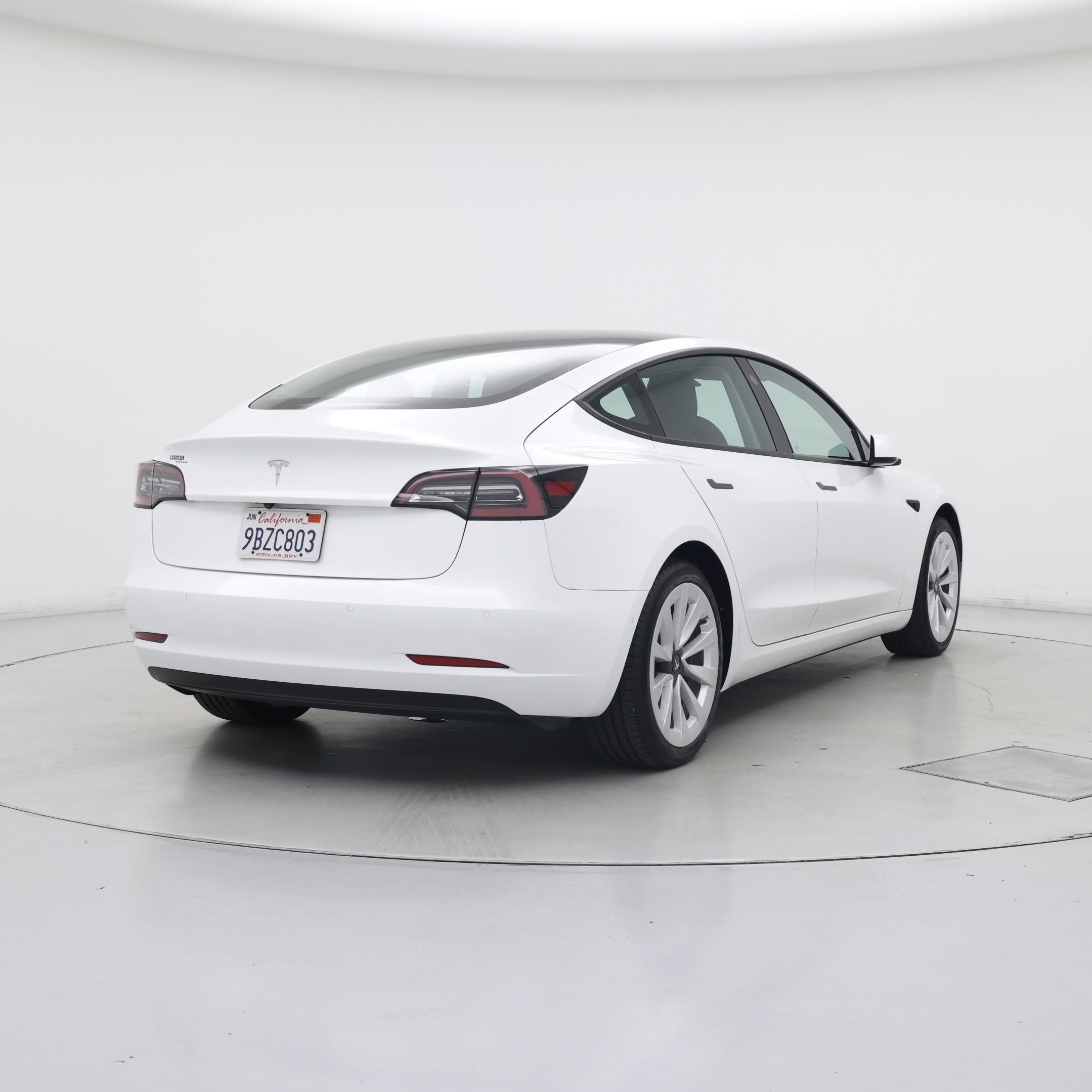 Thumbnail: 2022 Tesla Model 3 - 8