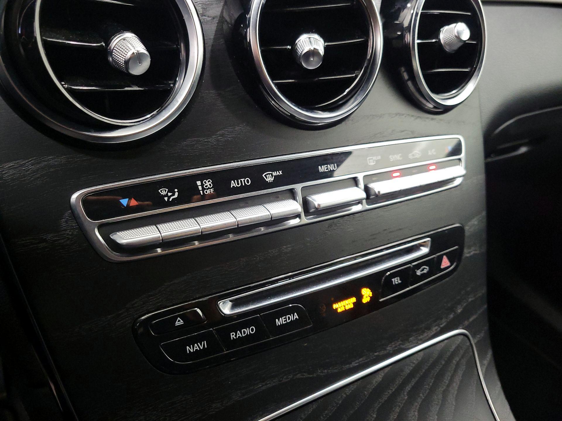 Thumbnail: 2019 Mercedes-Benz GLC - 16