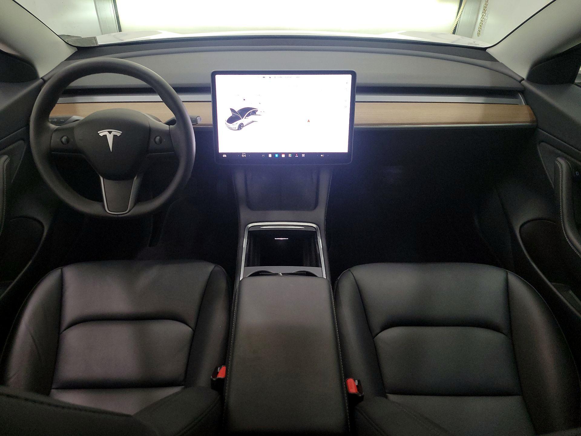 Thumbnail: 2021 Tesla Model 3 - 9