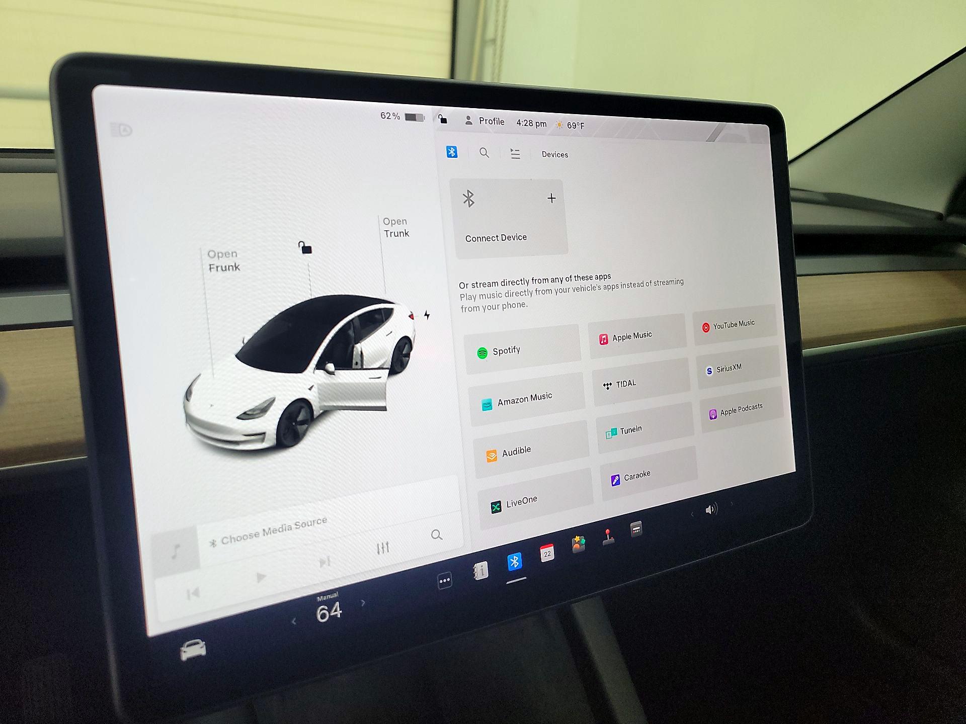Thumbnail: 2021 Tesla Model 3 - 15