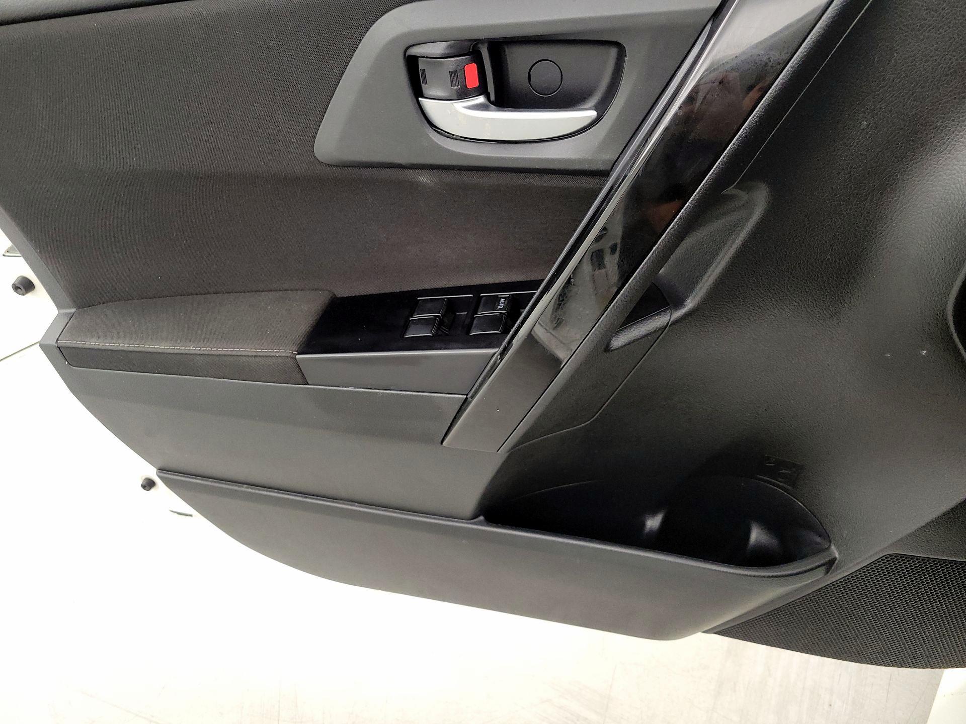 Thumbnail: 2017 Toyota Corolla iM - 12