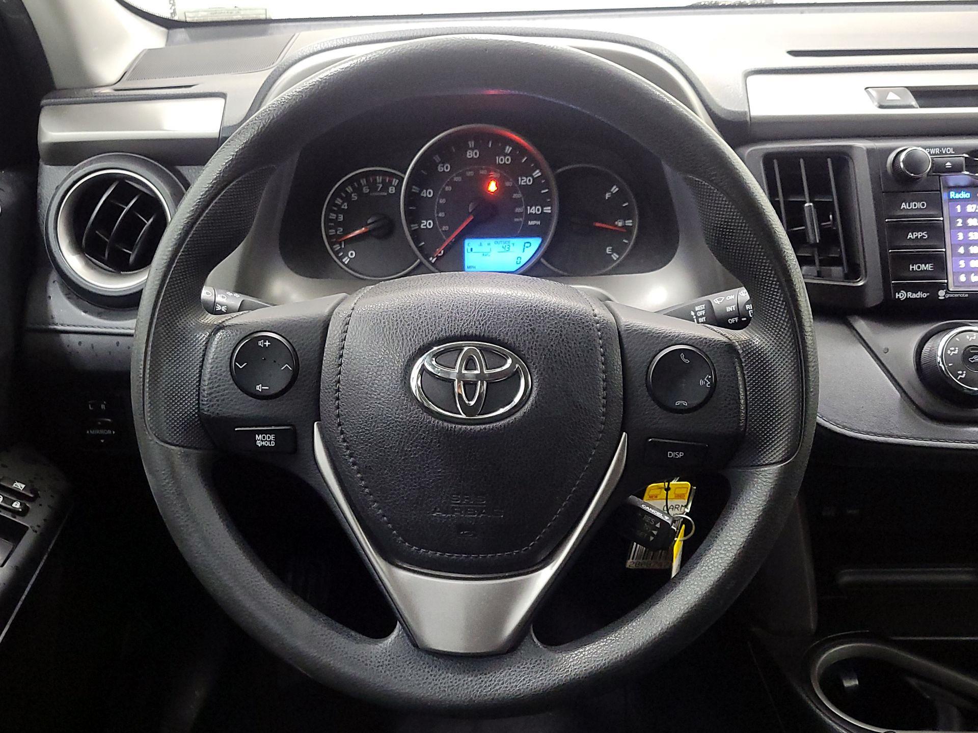 Thumbnail: 2016 Toyota RAV4 - 10