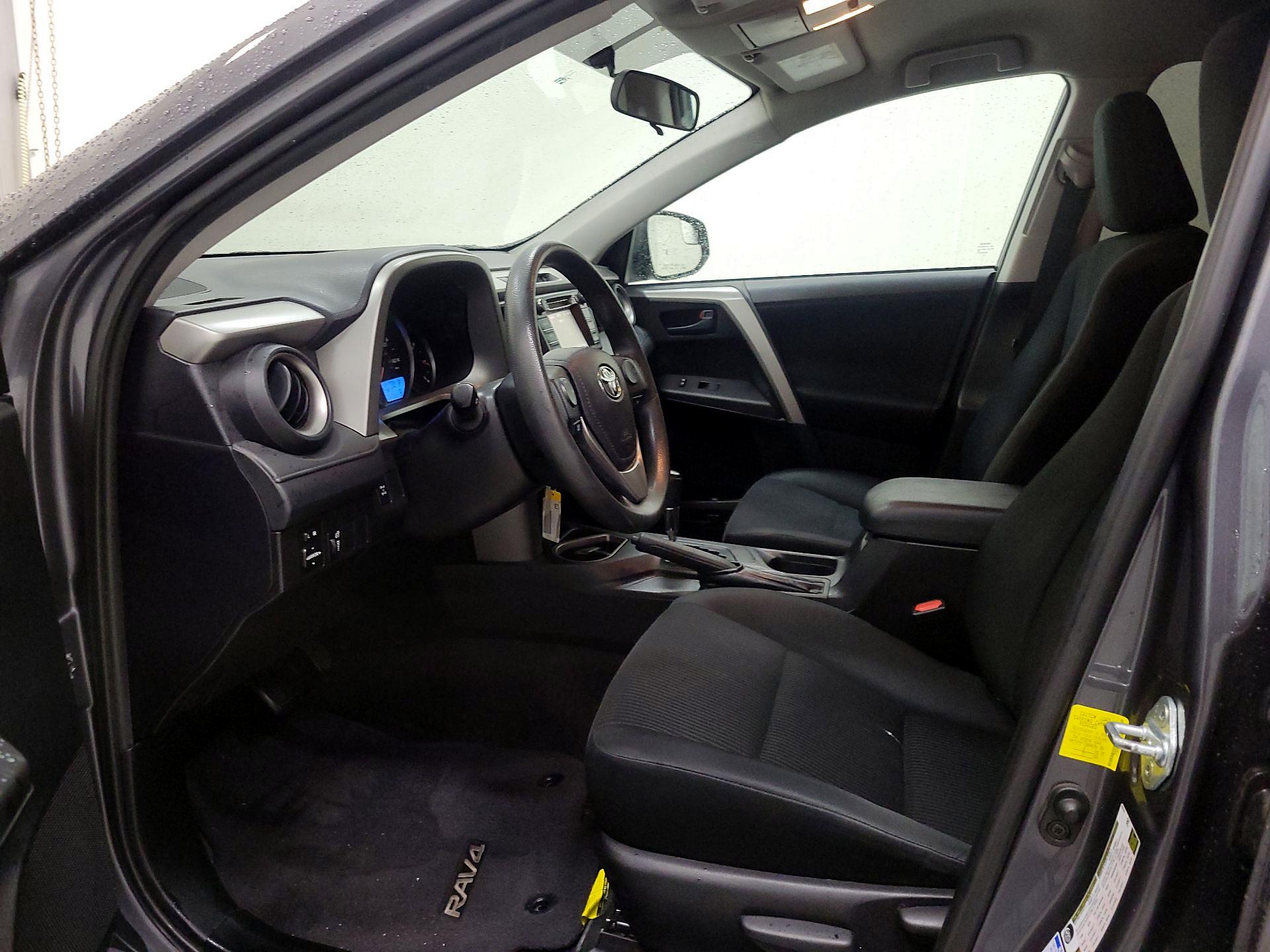 Thumbnail: 2016 Toyota RAV4 - 11