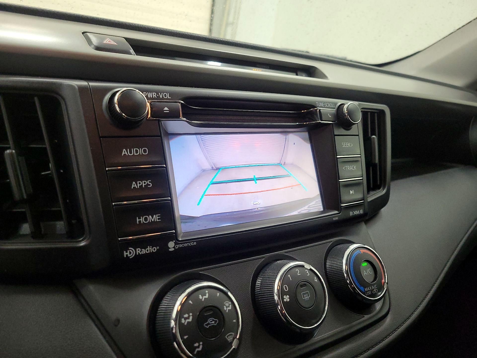 Thumbnail: 2016 Toyota RAV4 - 14