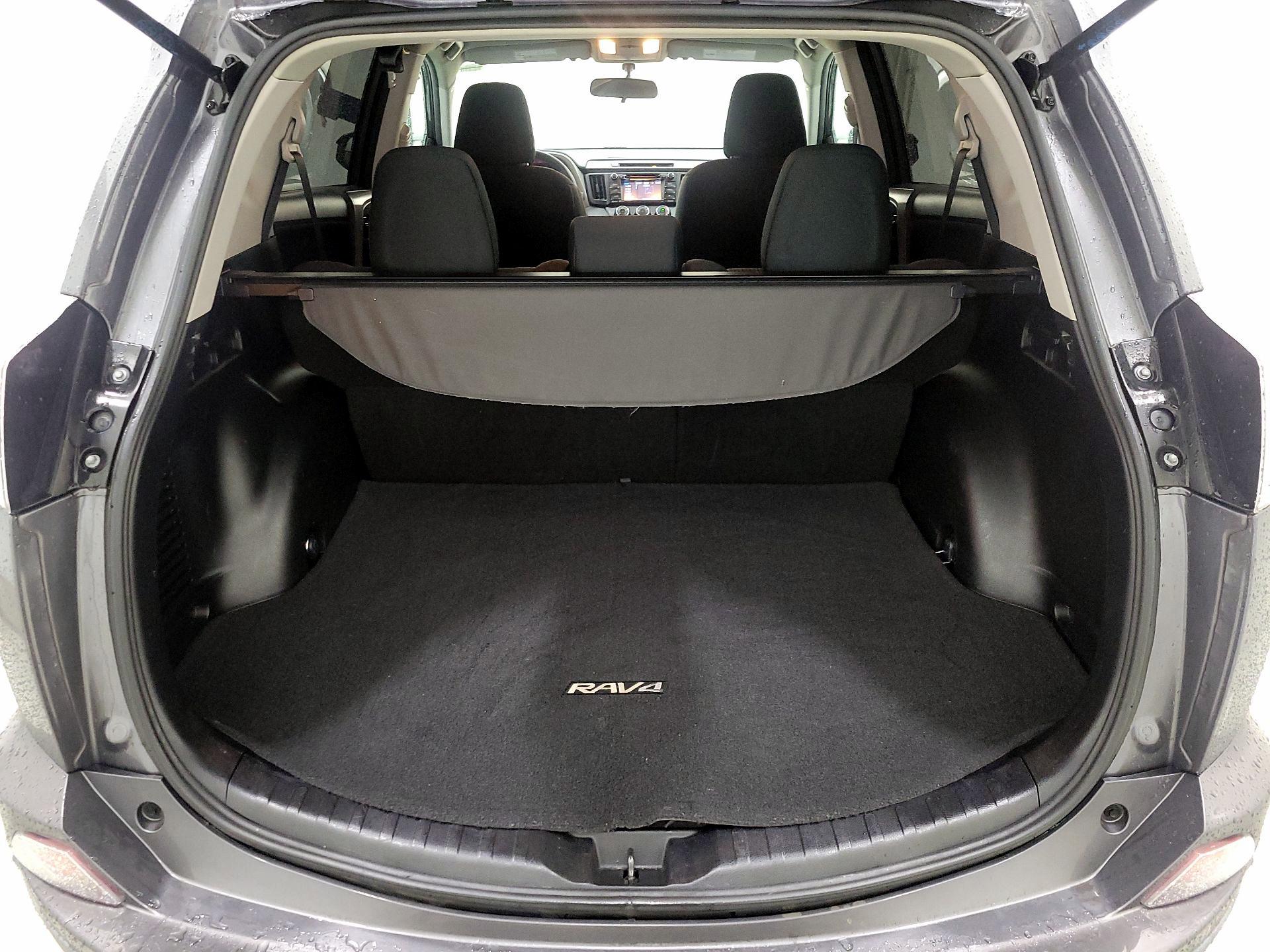 Thumbnail: 2016 Toyota RAV4 - 20