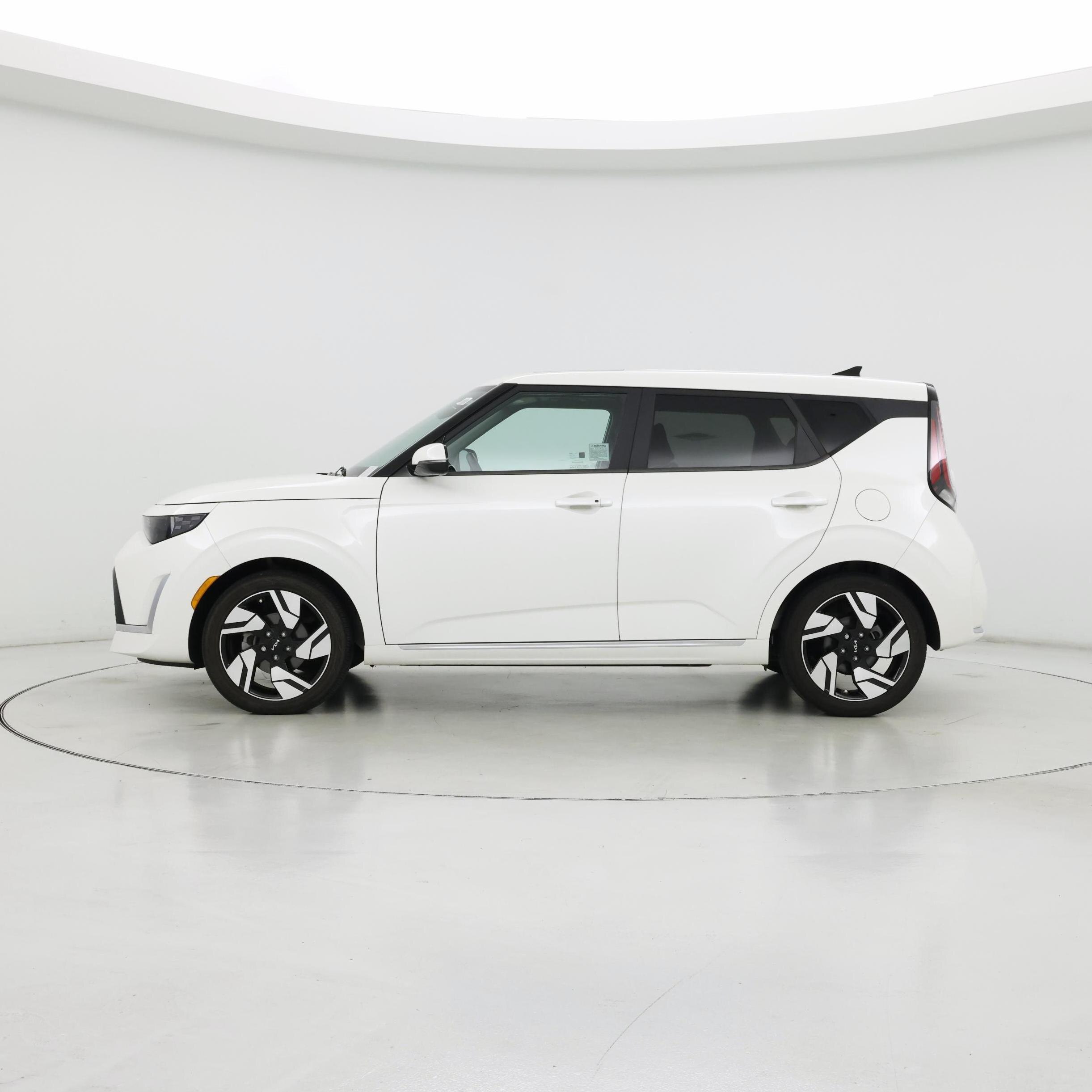 Thumbnail: 2023 Kia Soul - 3