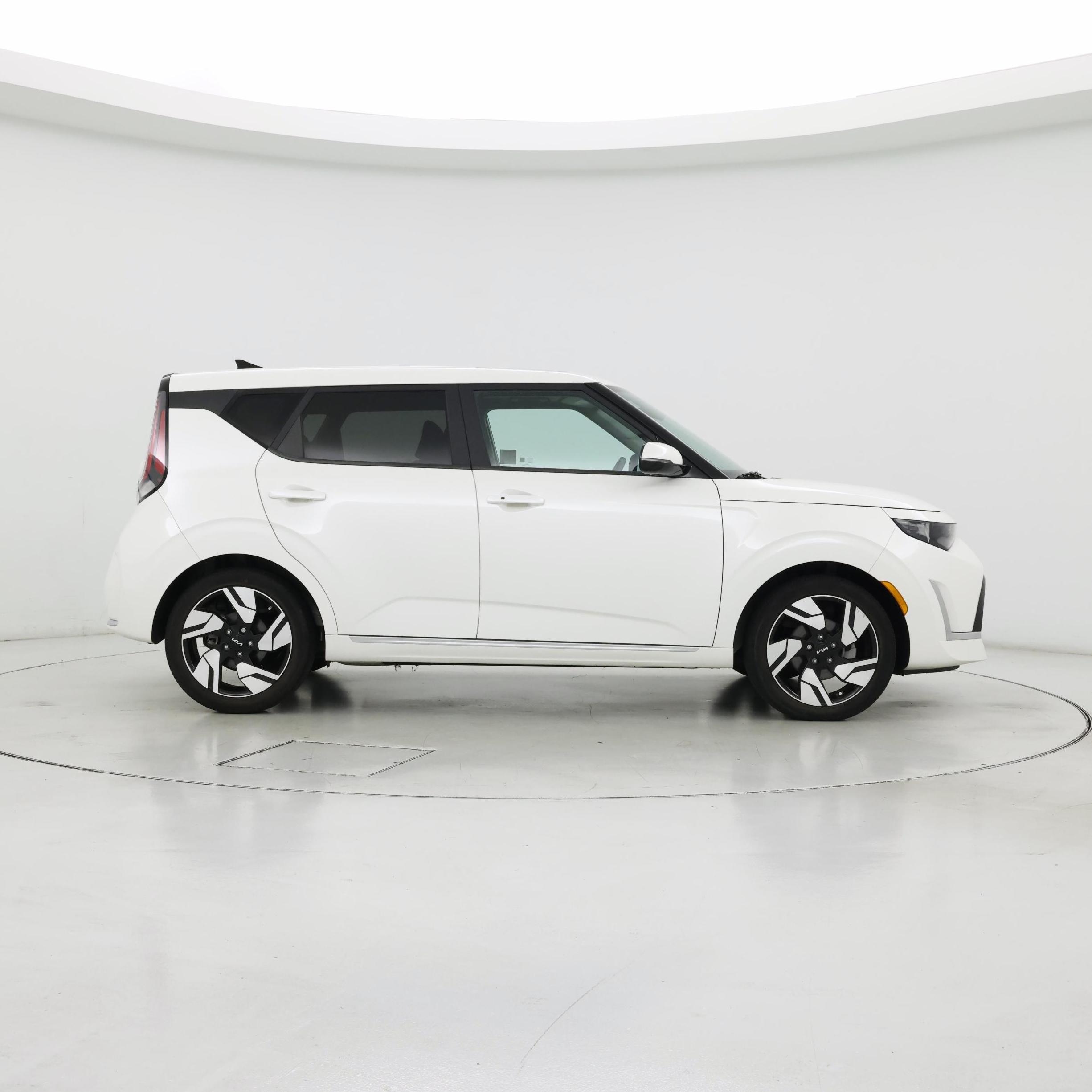 Thumbnail: 2023 Kia Soul - 7