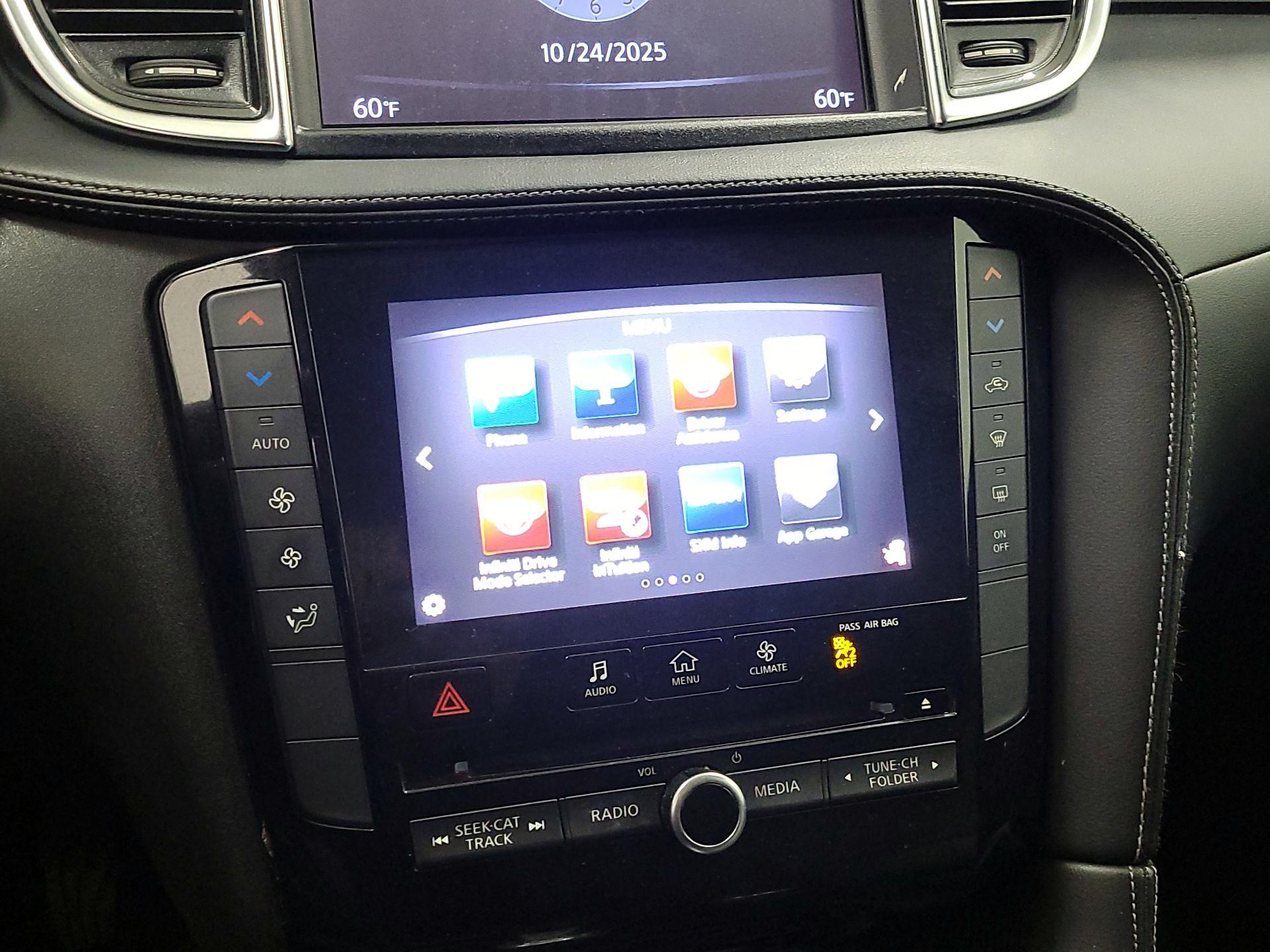 Thumbnail: 2019 INFINITI QX50 - 16