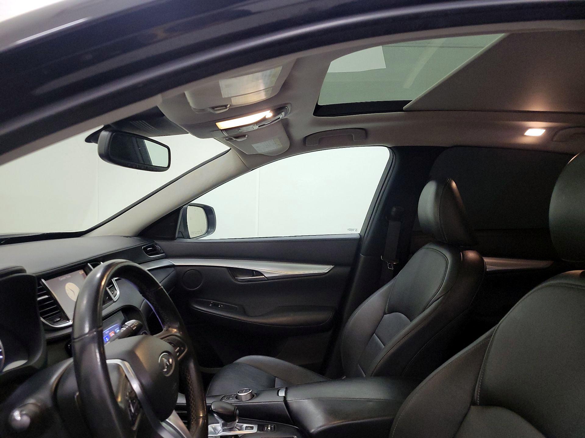 Thumbnail: 2019 INFINITI QX50 - 19