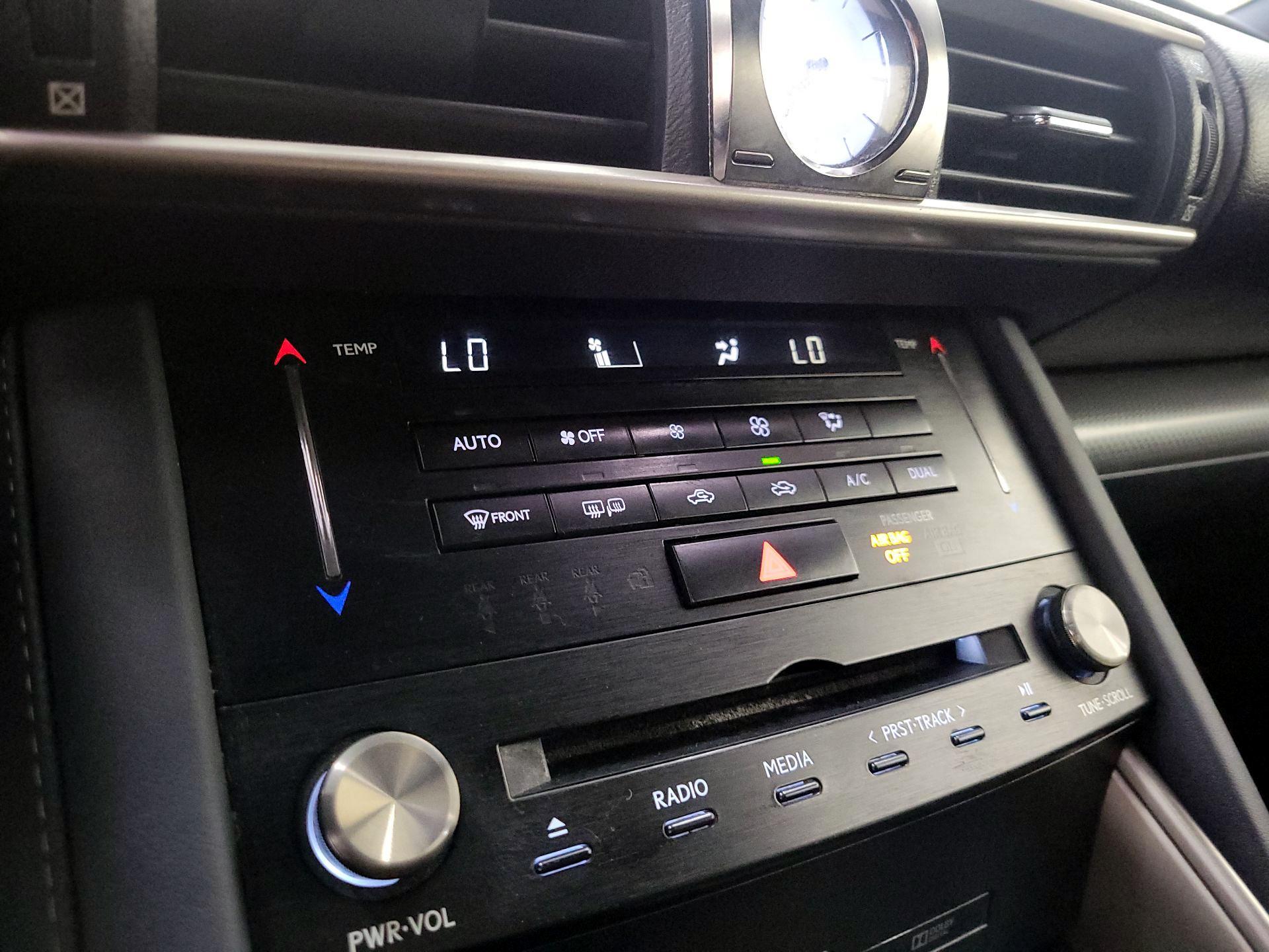 Thumbnail: 2018 Lexus IS - 17