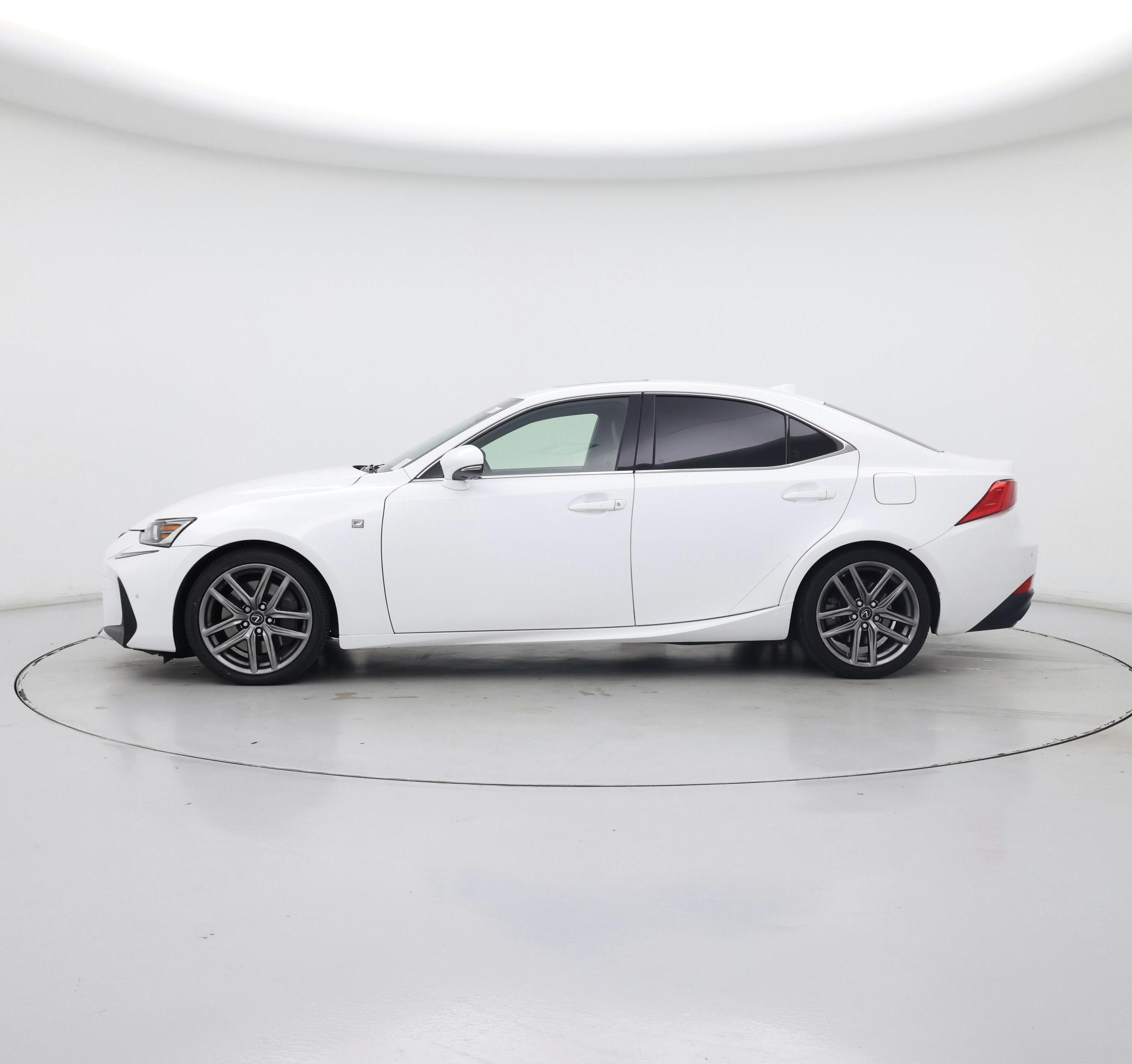 Thumbnail: 2018 Lexus IS - 3