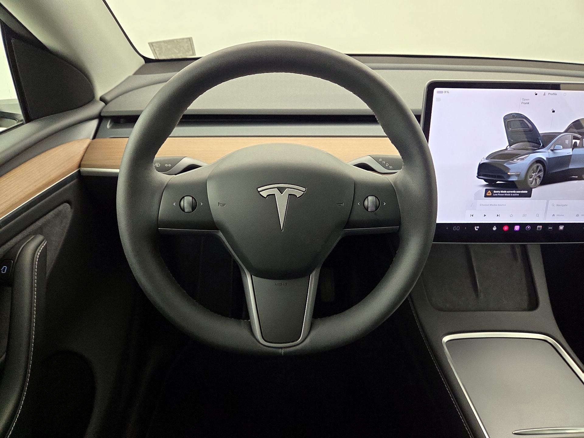 Thumbnail: 2025 Tesla Model Y - 10