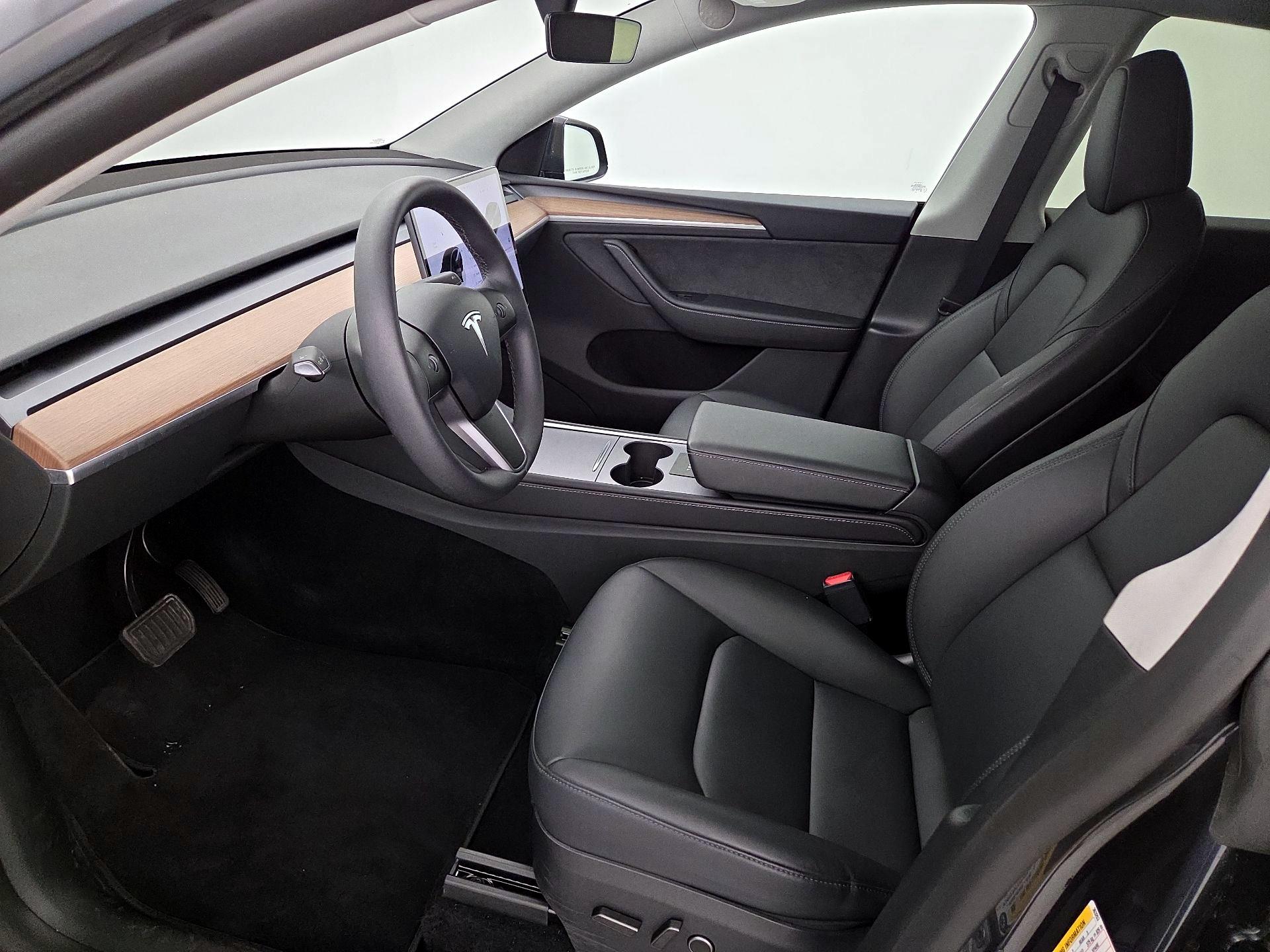 Thumbnail: 2025 Tesla Model Y - 11