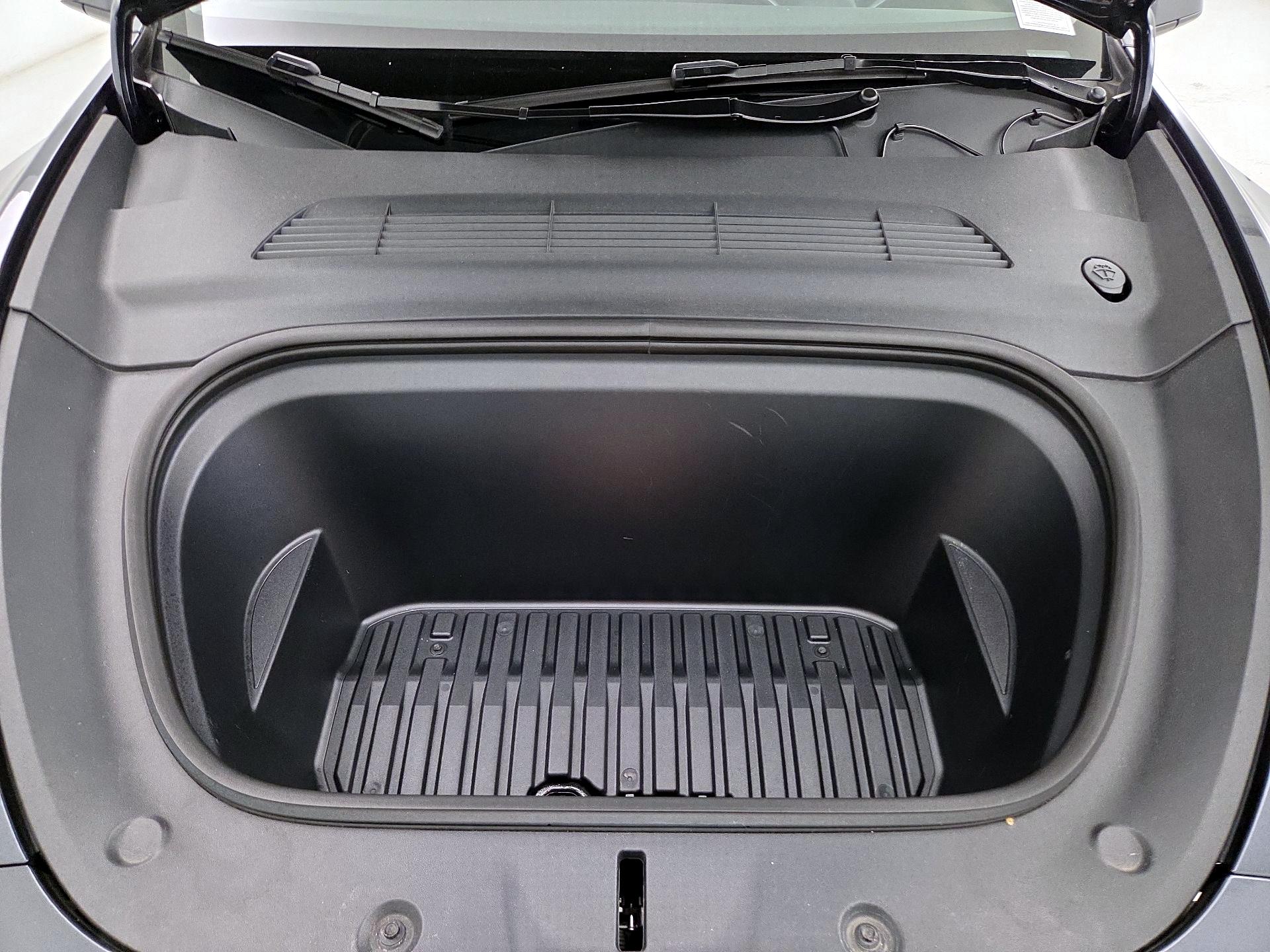 Thumbnail: 2025 Tesla Model Y - 20