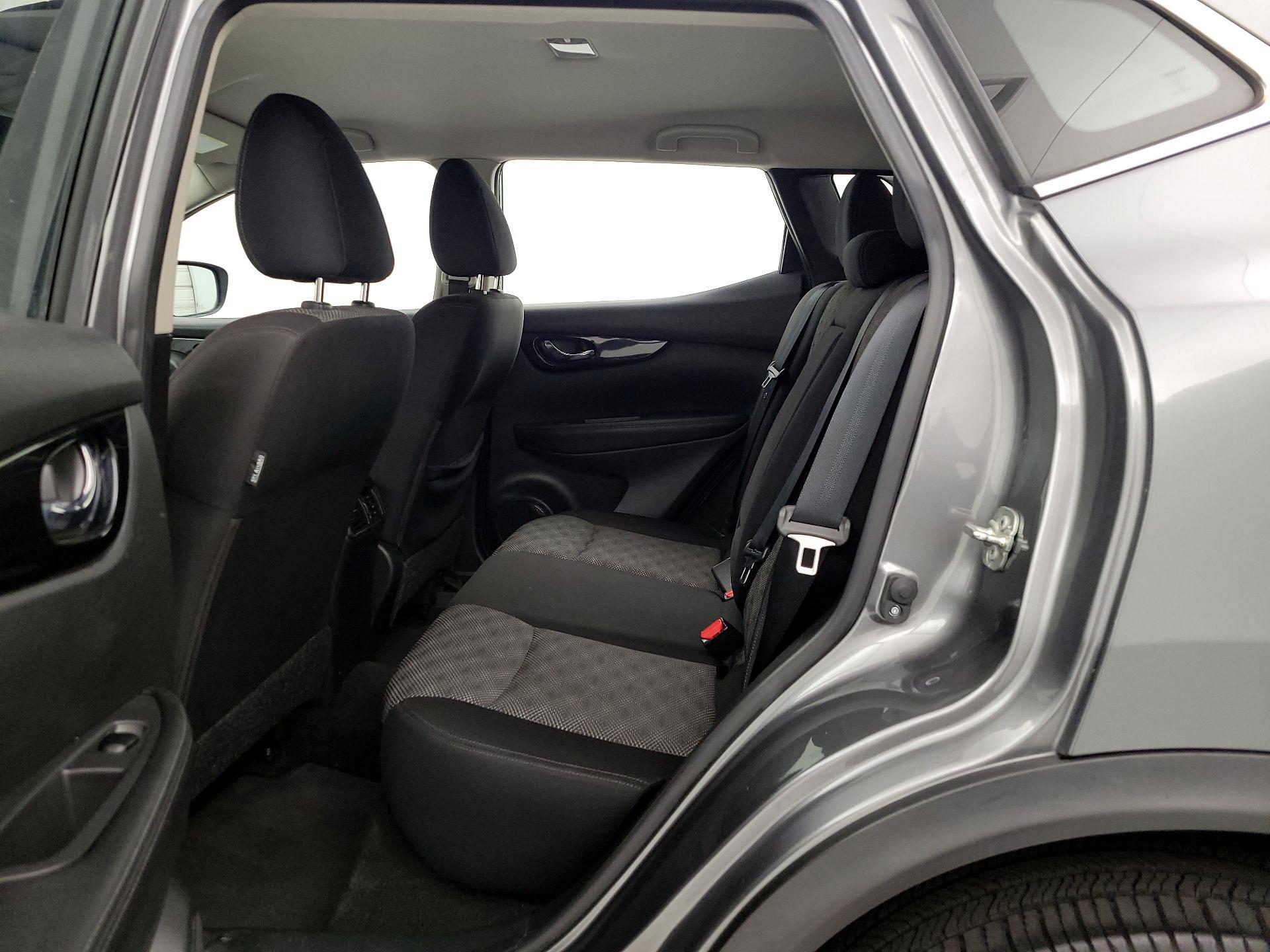 Thumbnail: 2019 Nissan Rogue Sport - 19