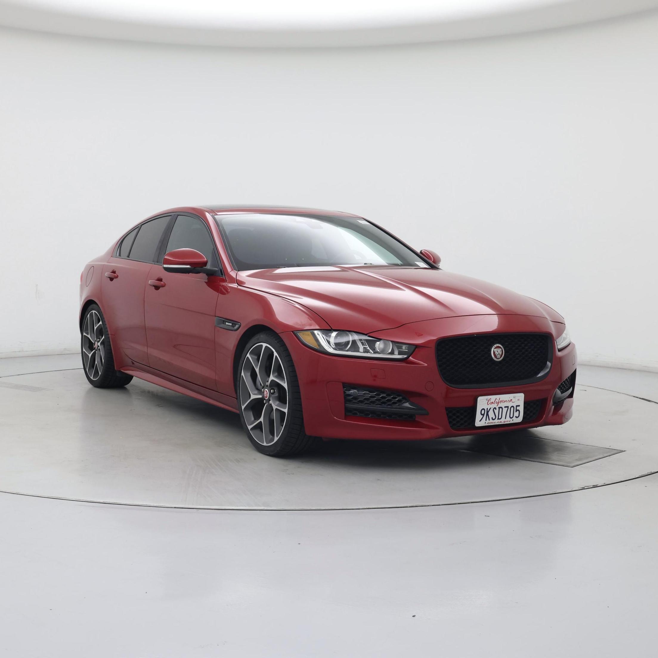 Thumbnail: 2017 Jaguar XE - 1