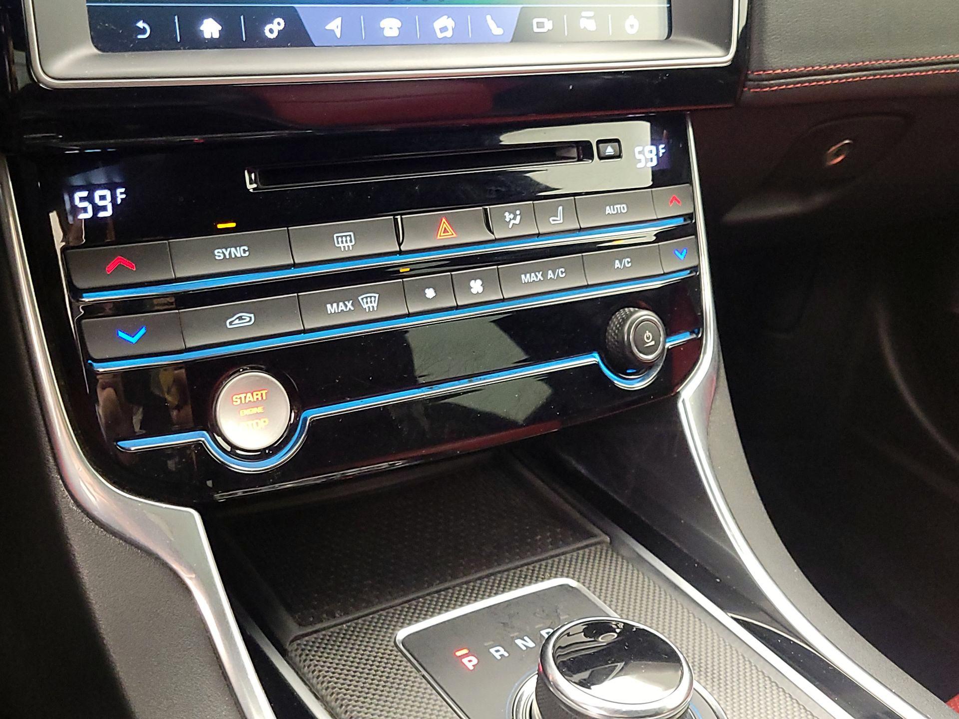 Thumbnail: 2017 Jaguar XE - 16