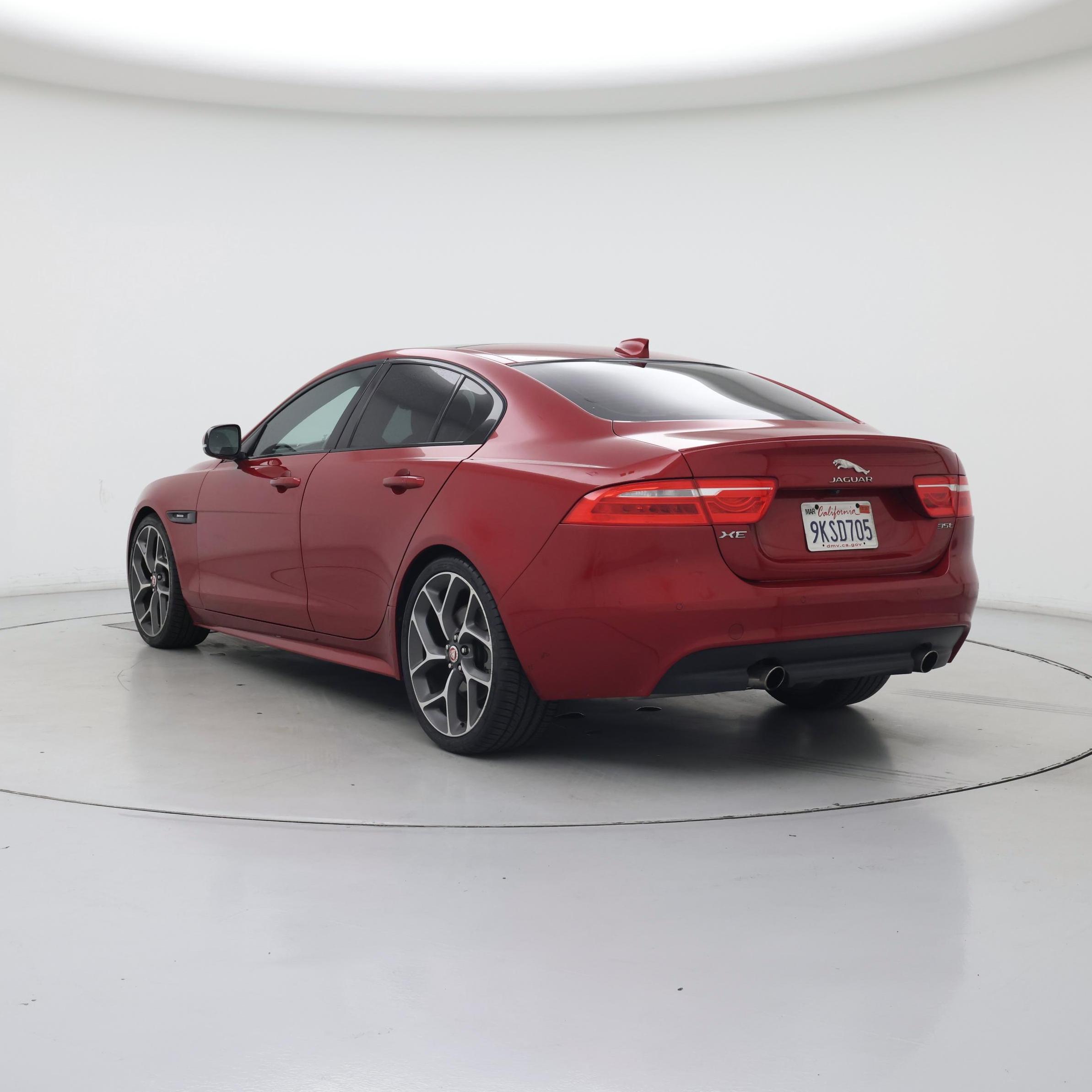 Thumbnail: 2017 Jaguar XE - 2