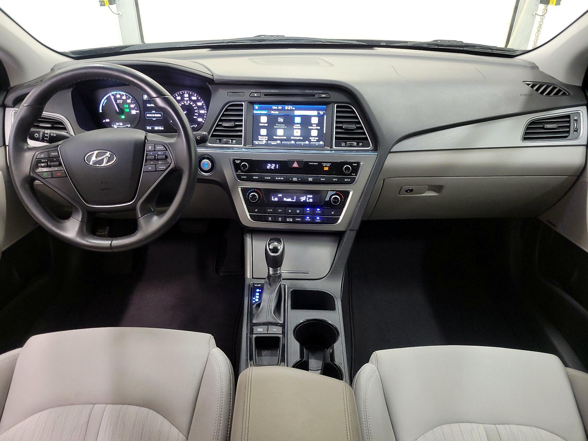 Thumbnail: 2017 Hyundai Sonata - 9