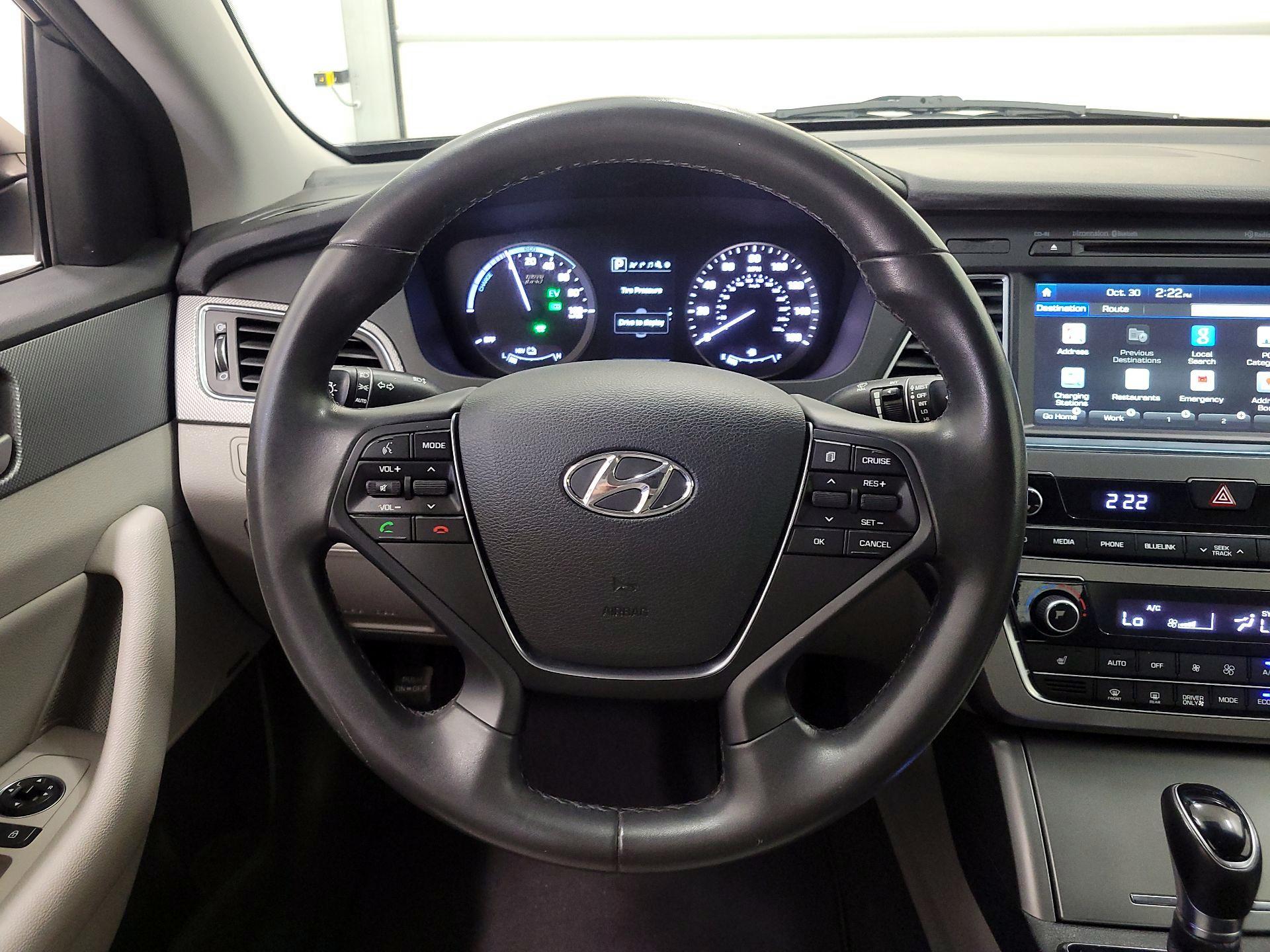 Thumbnail: 2017 Hyundai Sonata - 10