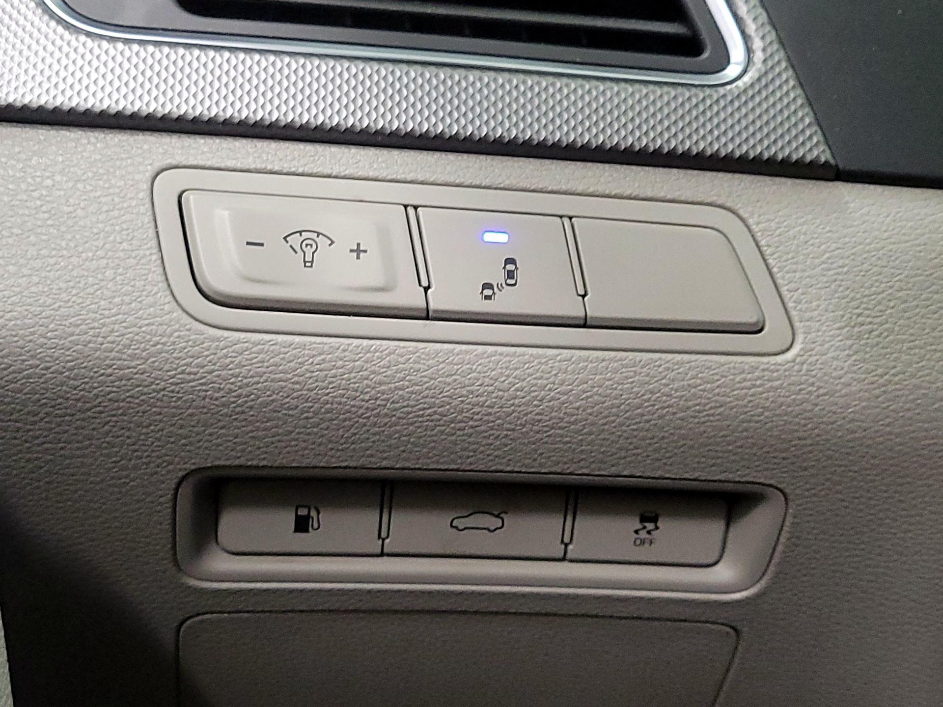 Thumbnail: 2017 Hyundai Sonata - 13