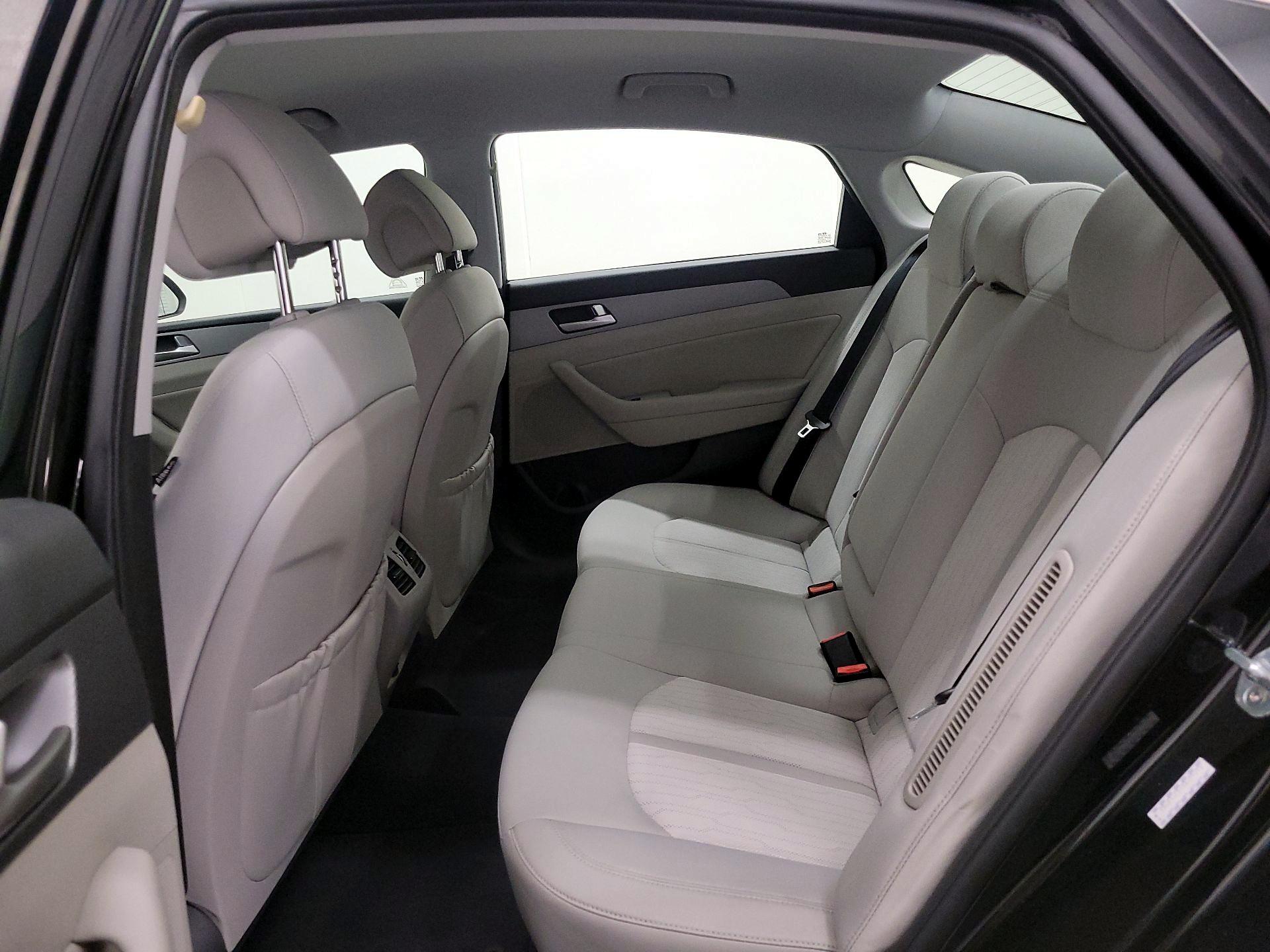 Thumbnail: 2017 Hyundai Sonata - 20