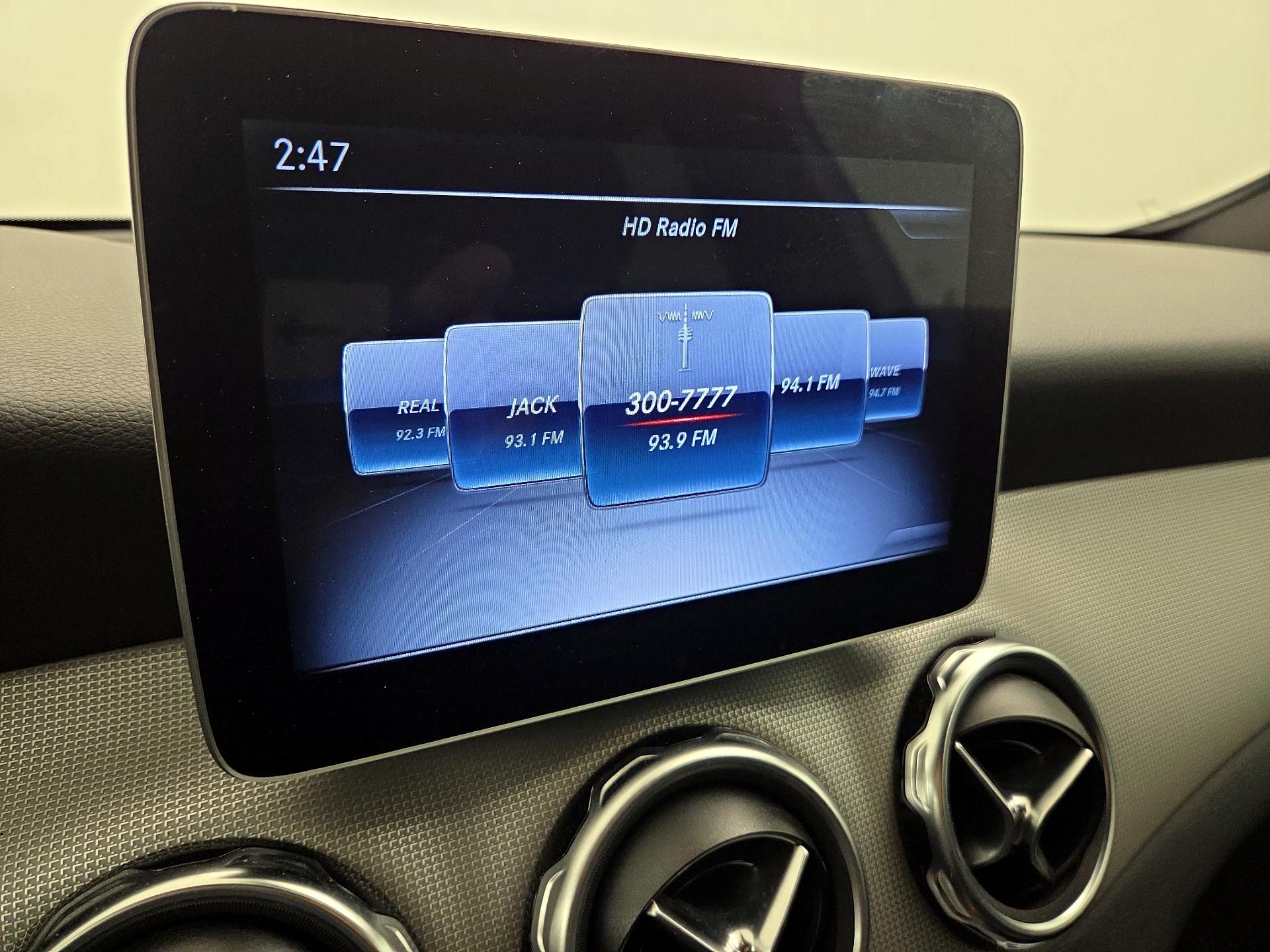 Thumbnail: 2020 Mercedes-Benz GLA - 15