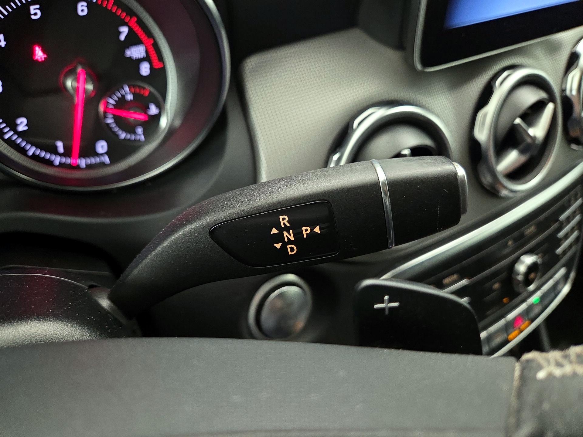 Thumbnail: 2020 Mercedes-Benz GLA - 17