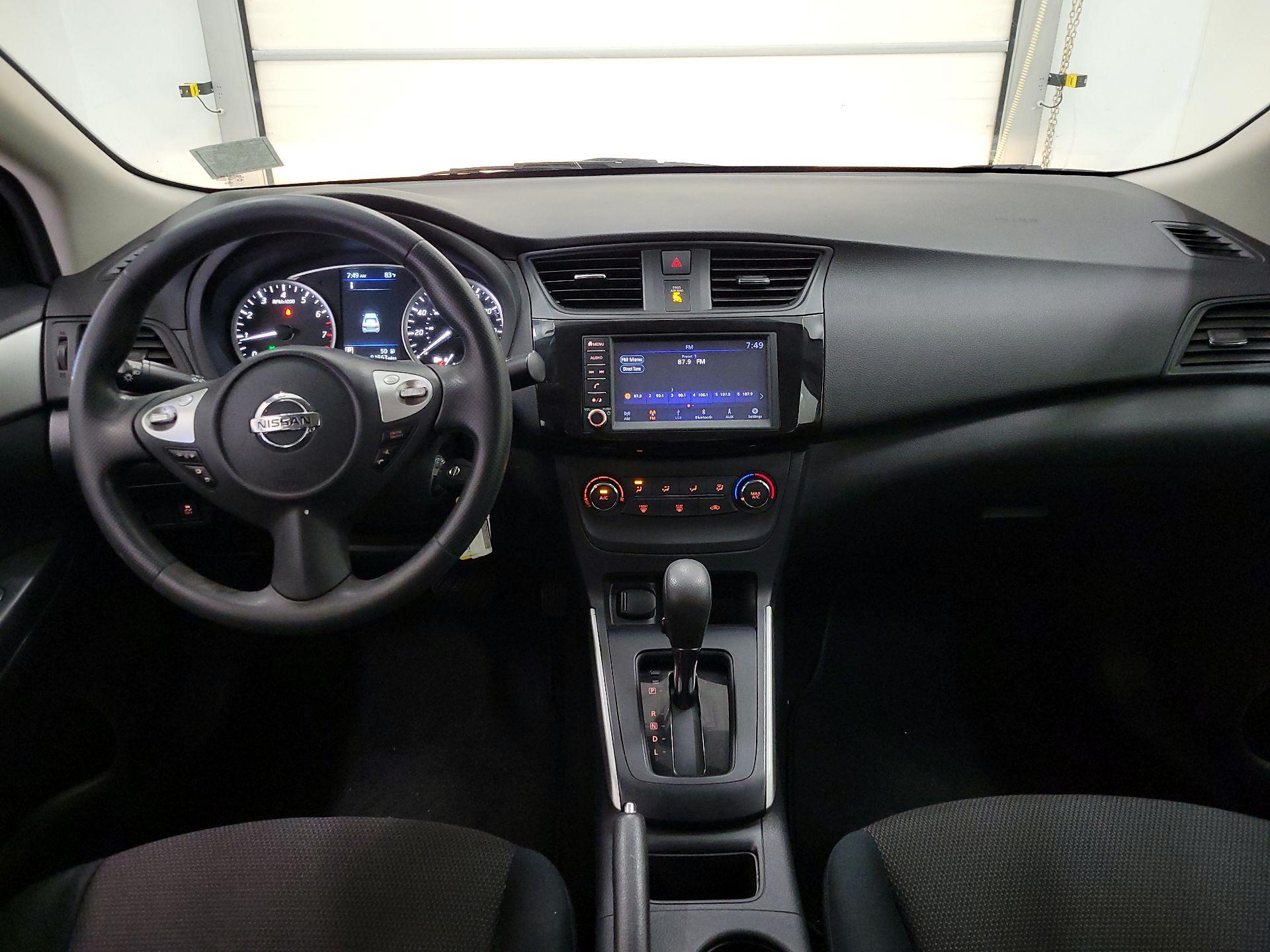 Thumbnail: 2019 Nissan Sentra - 9