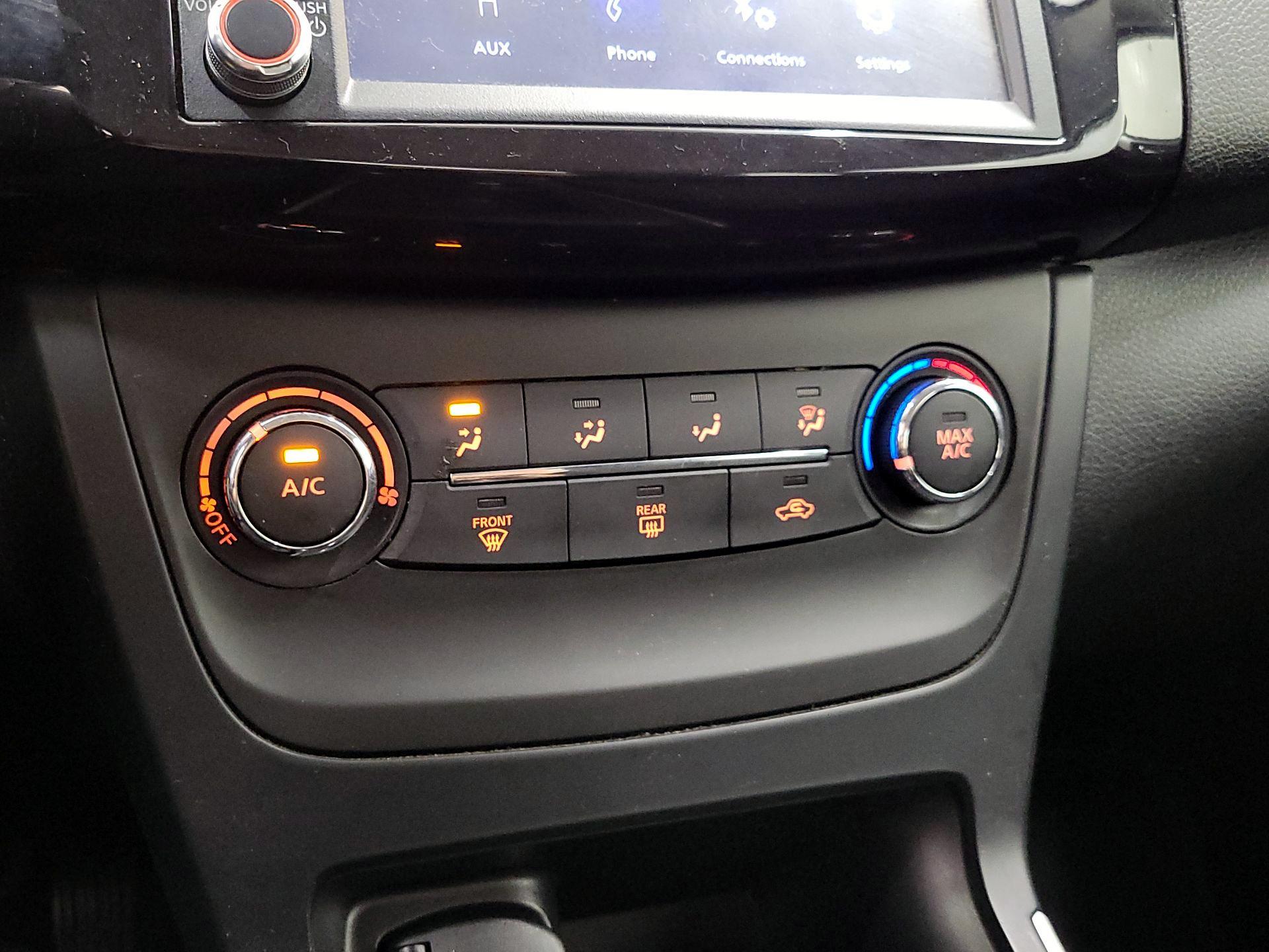 Thumbnail: 2019 Nissan Sentra - 16