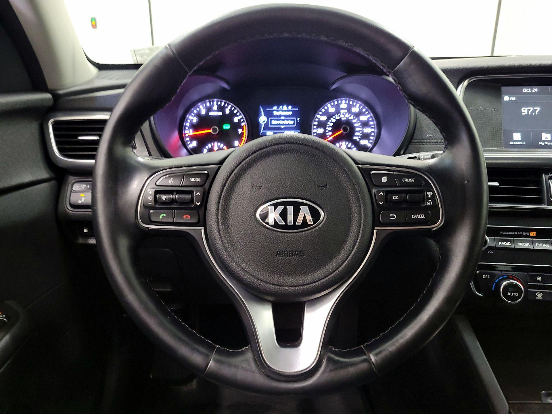 Thumbnail: 2018 Kia Optima - 10