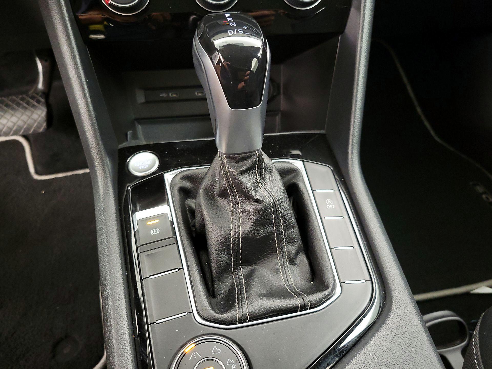 Thumbnail: 2023 Volkswagen Taos - 17