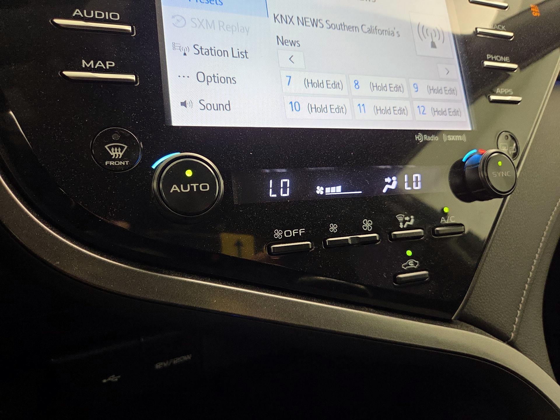 Thumbnail: 2020 Toyota Camry - 16