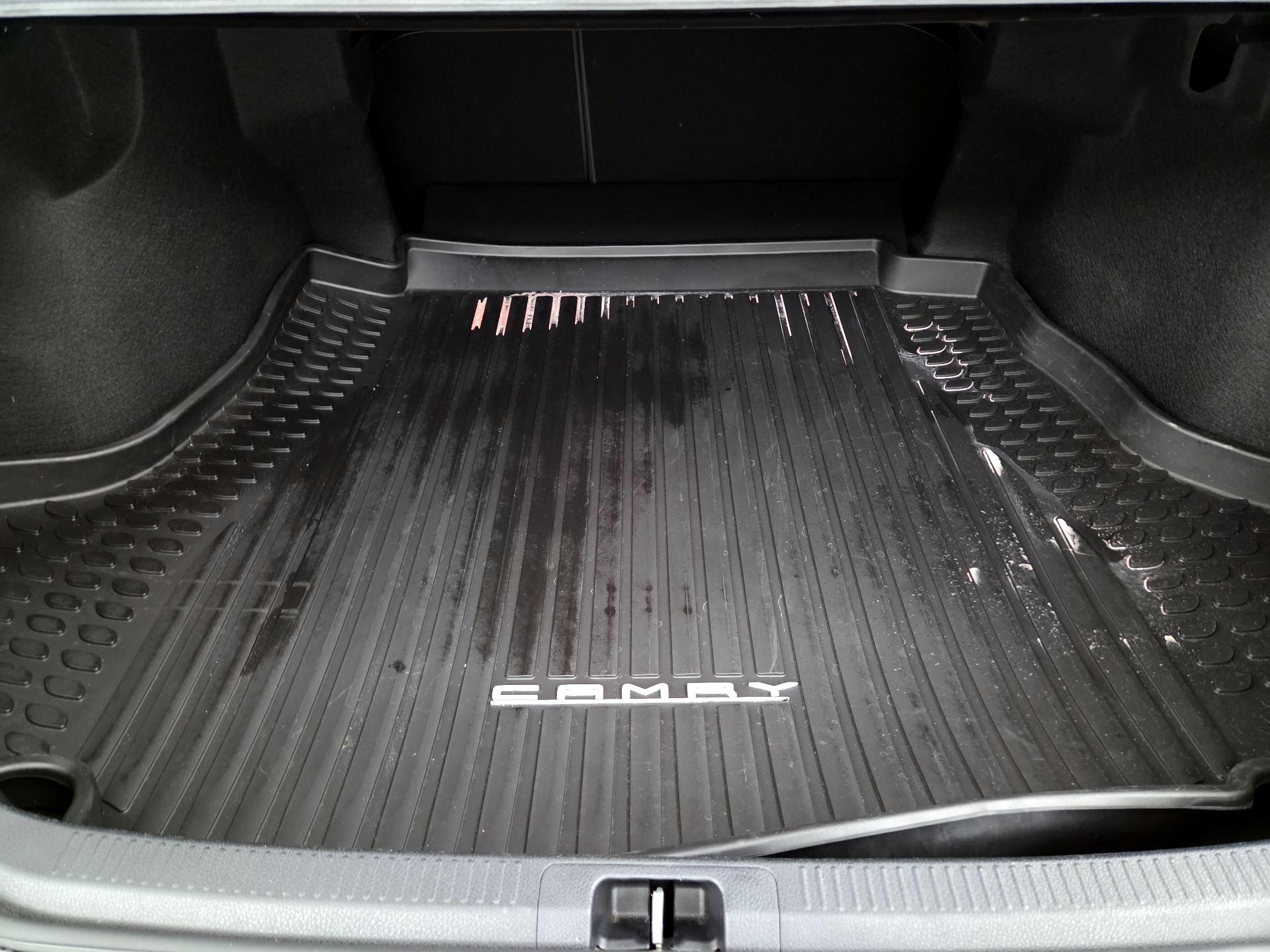 Thumbnail: 2020 Toyota Camry - 20