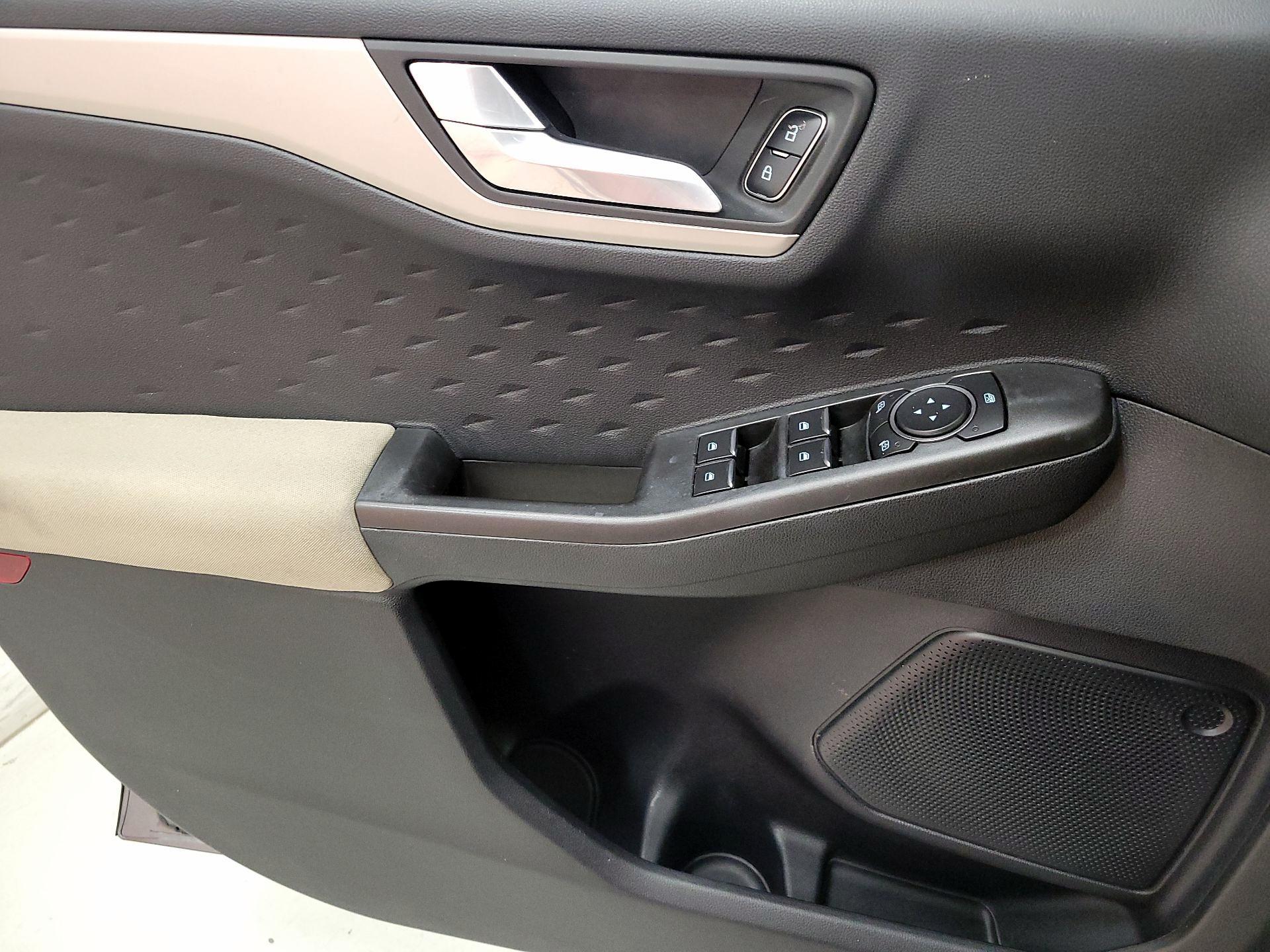 Thumbnail: 2020 Ford Escape - 12