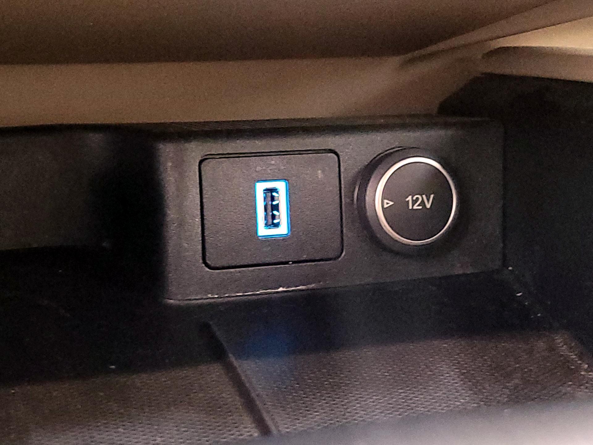 Thumbnail: 2020 Ford Escape - 18