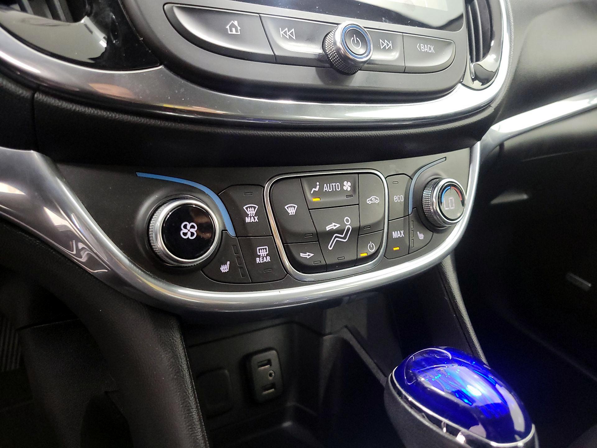 Thumbnail: 2017 Chevrolet Volt - 15