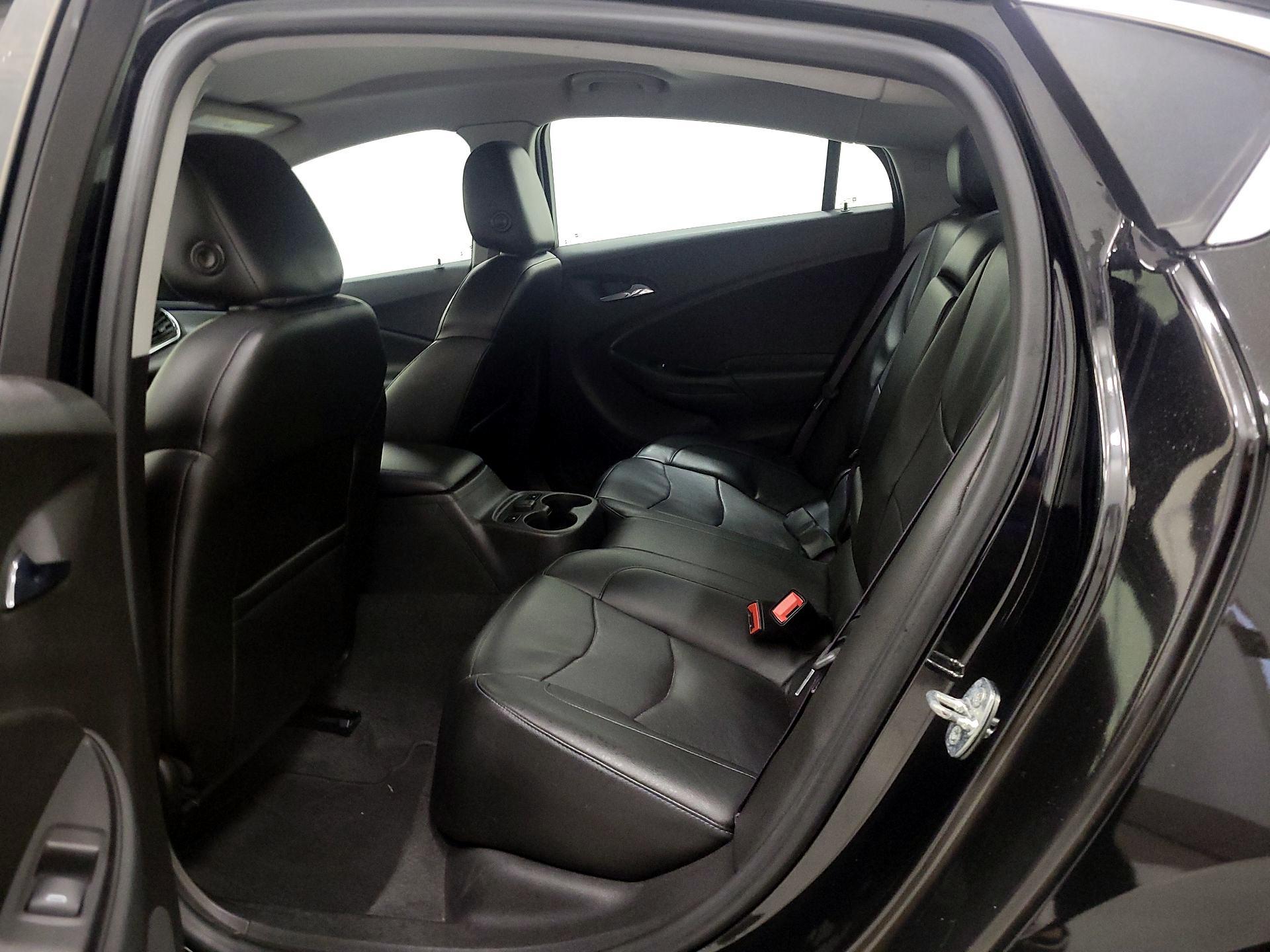 Thumbnail: 2017 Chevrolet Volt - 18