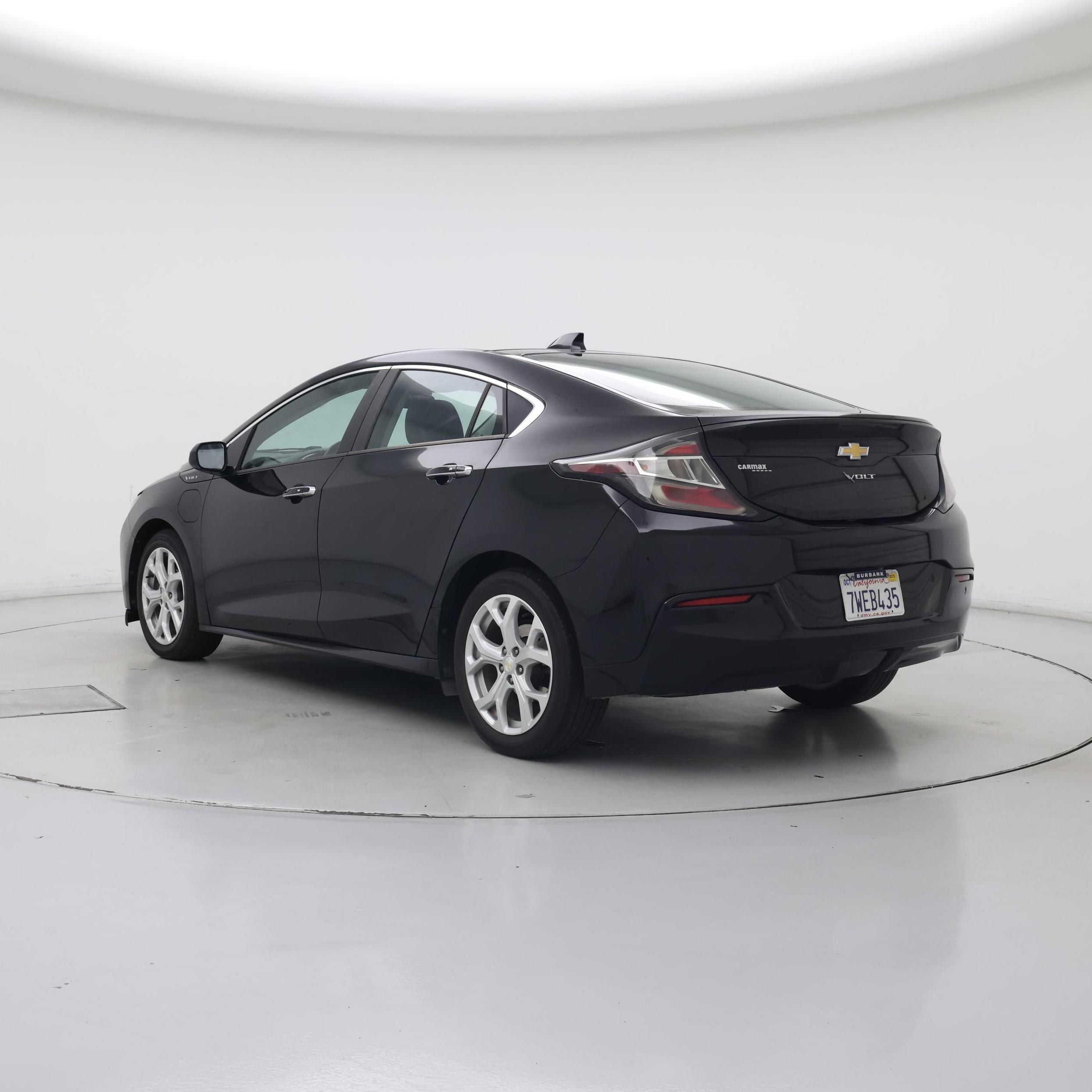 Thumbnail: 2017 Chevrolet Volt - 2