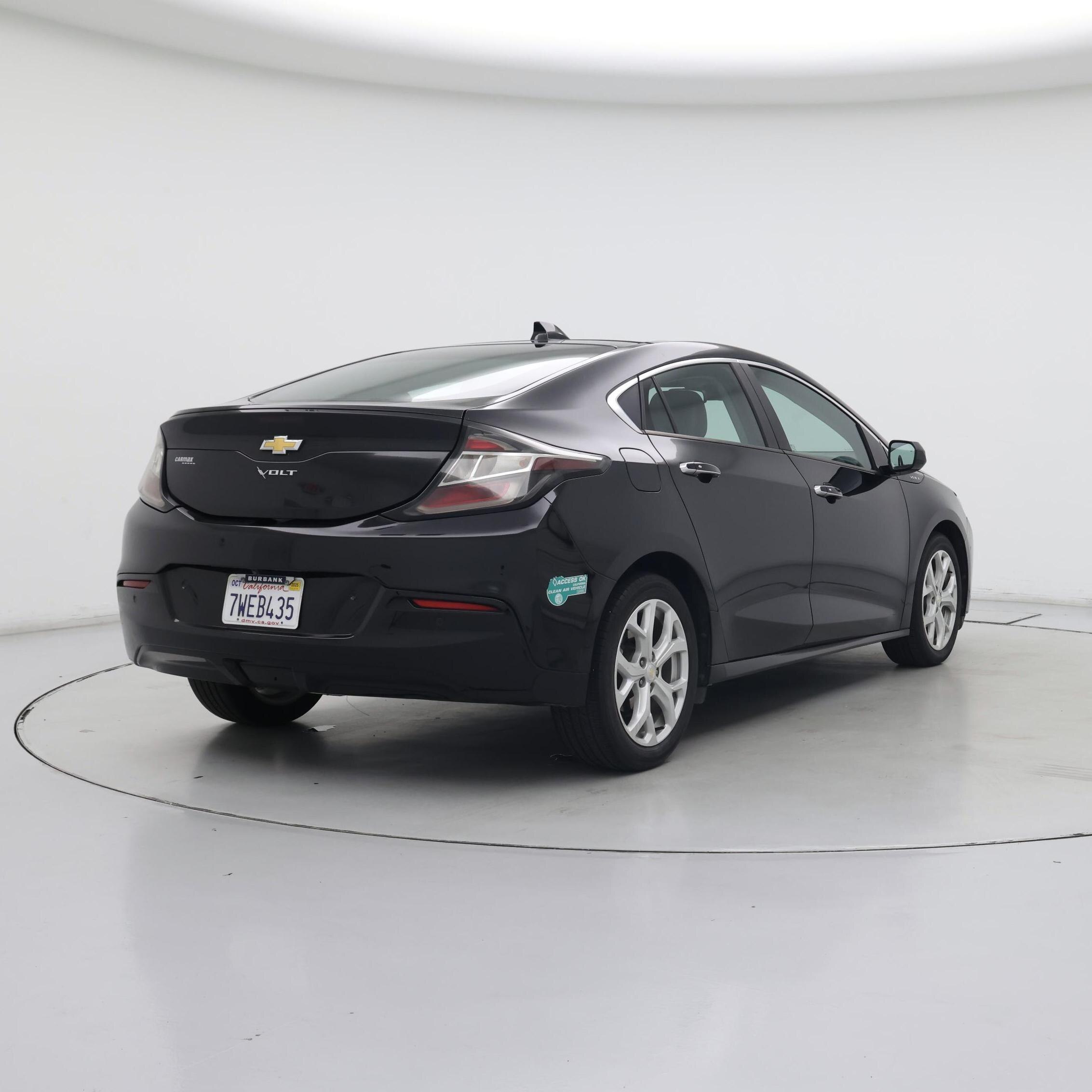 Thumbnail: 2017 Chevrolet Volt - 8