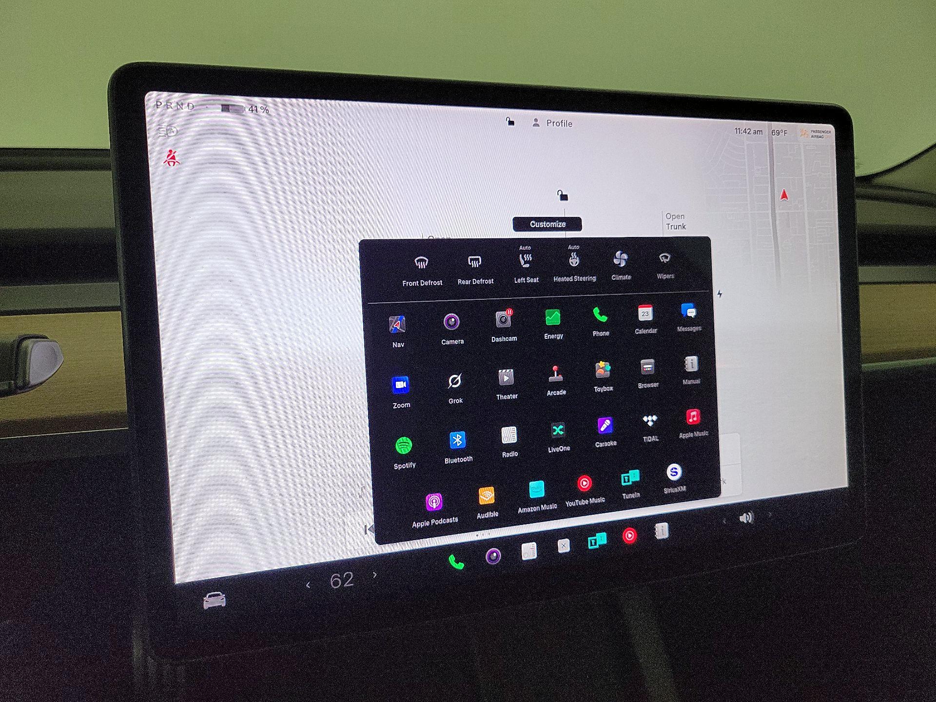 Thumbnail: 2022 Tesla Model 3 - 15