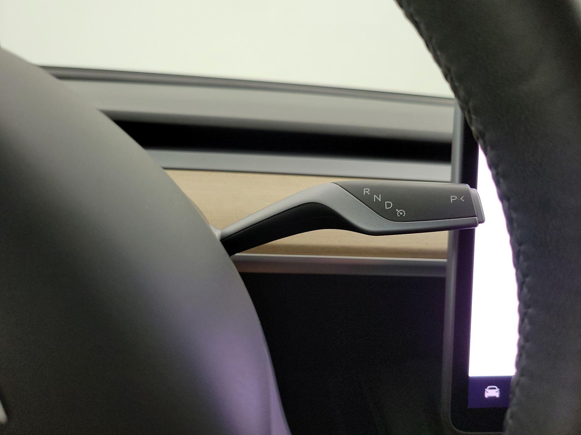 Thumbnail: 2022 Tesla Model 3 - 17