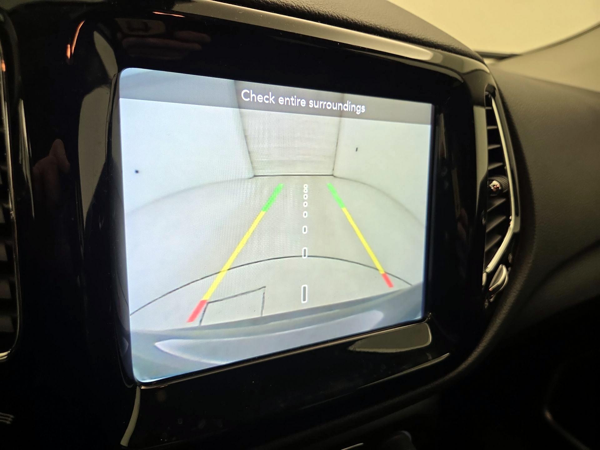 Thumbnail: 2019 Jeep Compass - 14