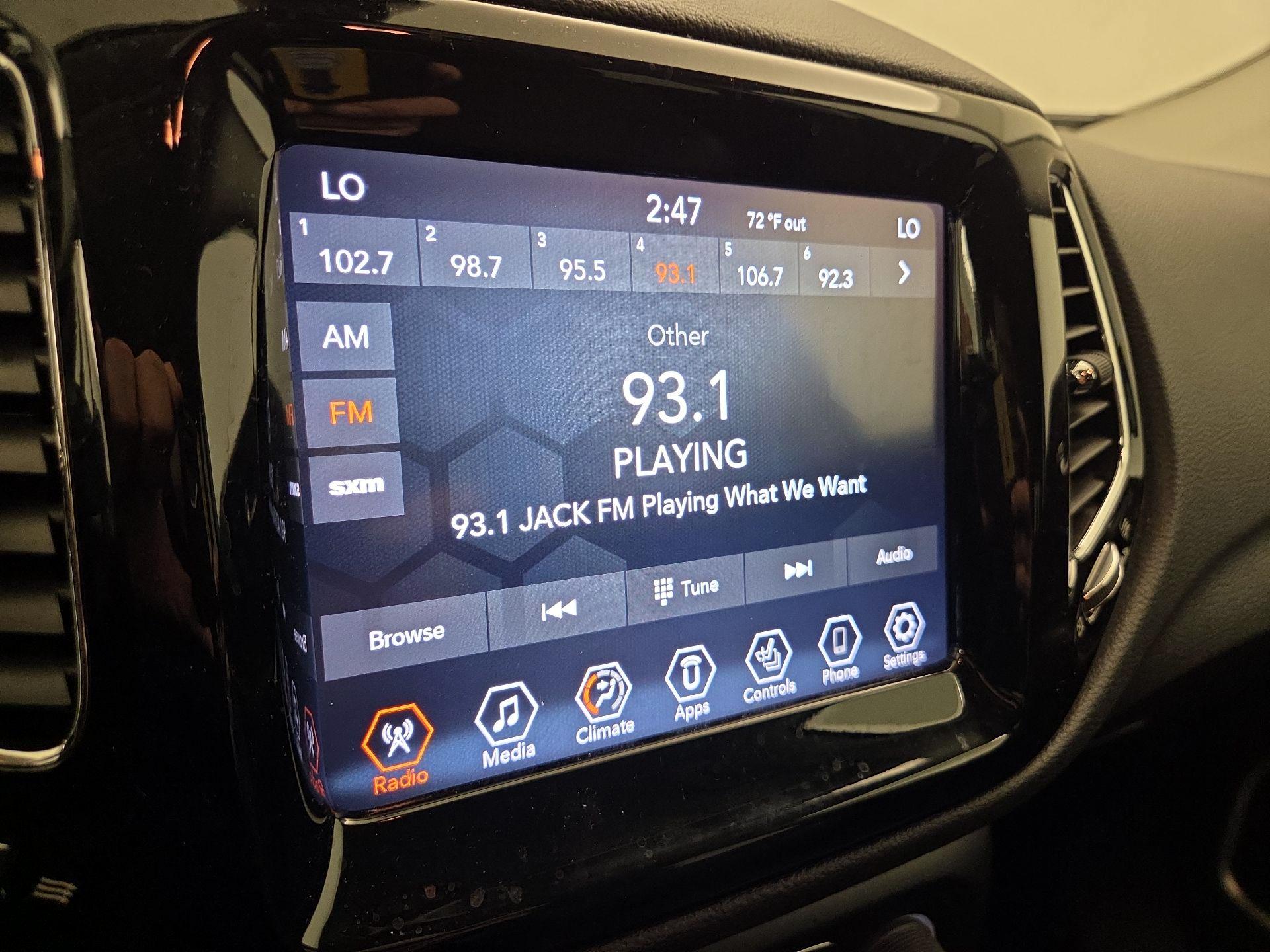 Thumbnail: 2019 Jeep Compass - 15