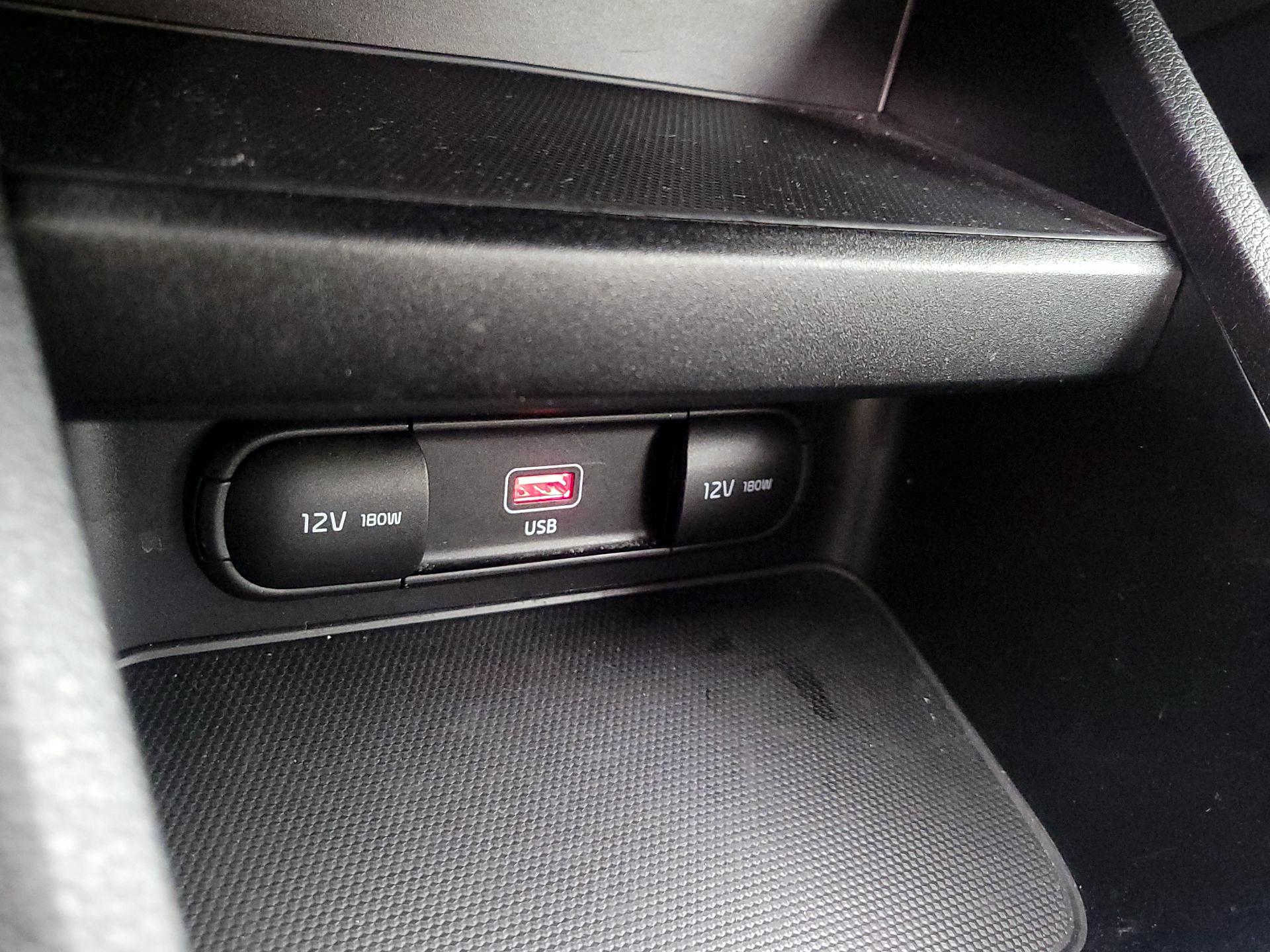 Thumbnail: 2023 Kia Forte - 18