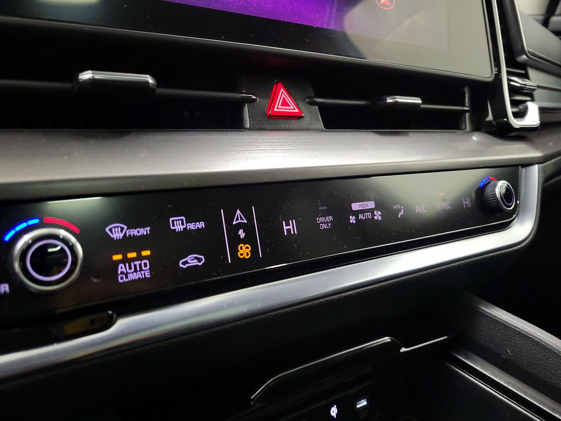 Thumbnail: 2023 Kia Sportage - 17